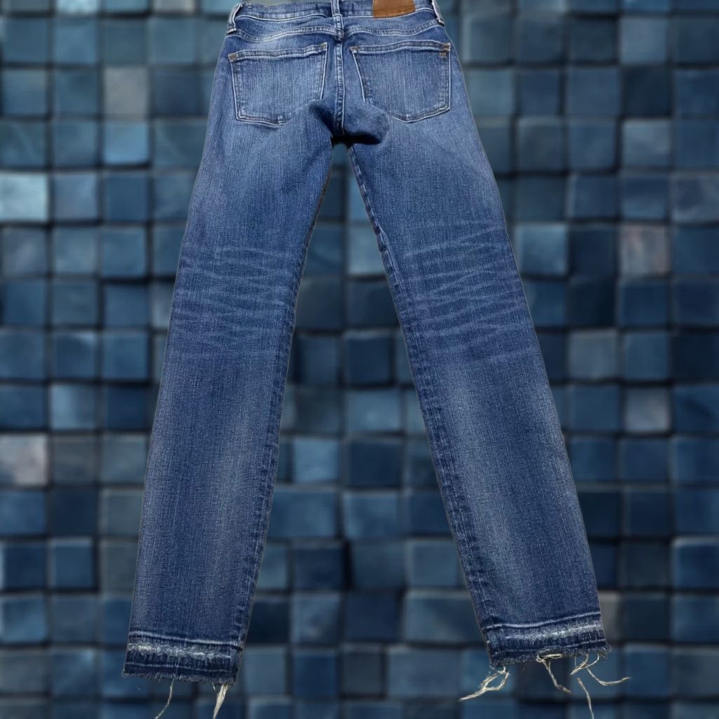 Madewell Madewell Jeans Womens 23 Blue Denim High Rise Skinny Leg Medium Wash Distressed Shirt Womens Jeans Size 40" / US 18 - 1 Thumbnail