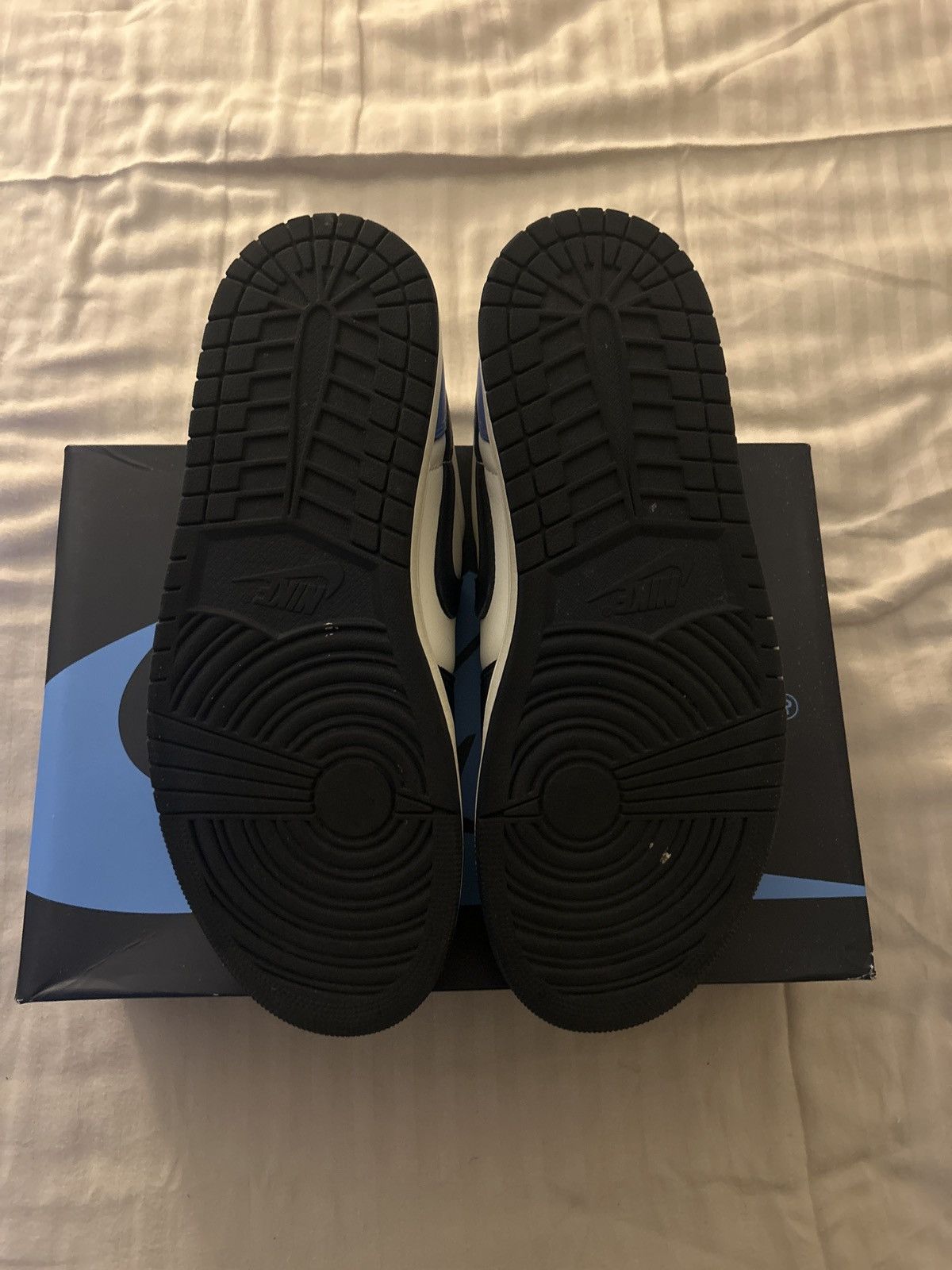 Jordan Brand Air Jordan 1 Low “Obsidian” Size US 10.5 / EU 43-44 - 5 Thumbnail