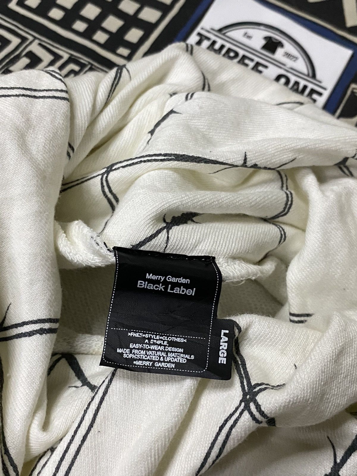 If Six Was Nine × Japanese Brand × Le Grande Bleu (L.G.B.) barbed wire kneck Longsleeve Size US L / EU 52-54 / 3 - 4 Thumbnail