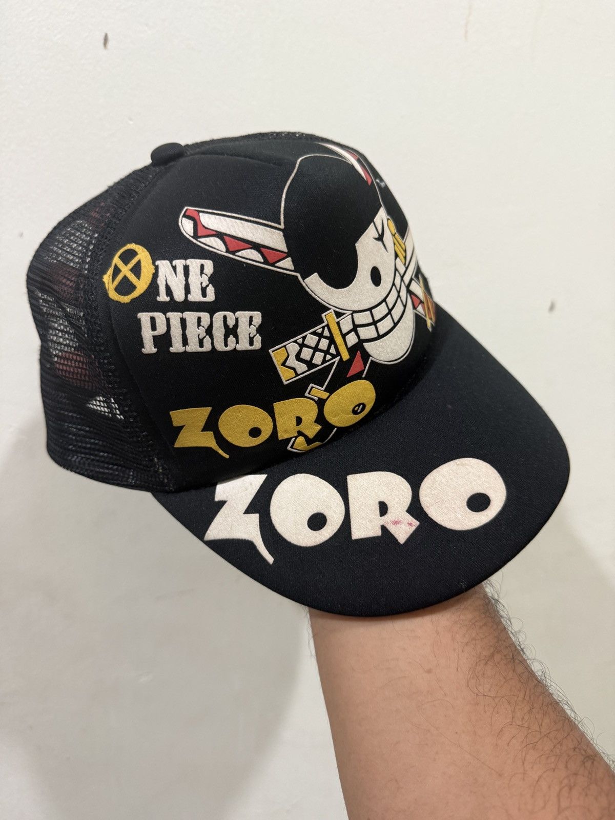One Piece Vintage One Piece Trucker Hat Size ONE SIZE - 2 Thumbnail