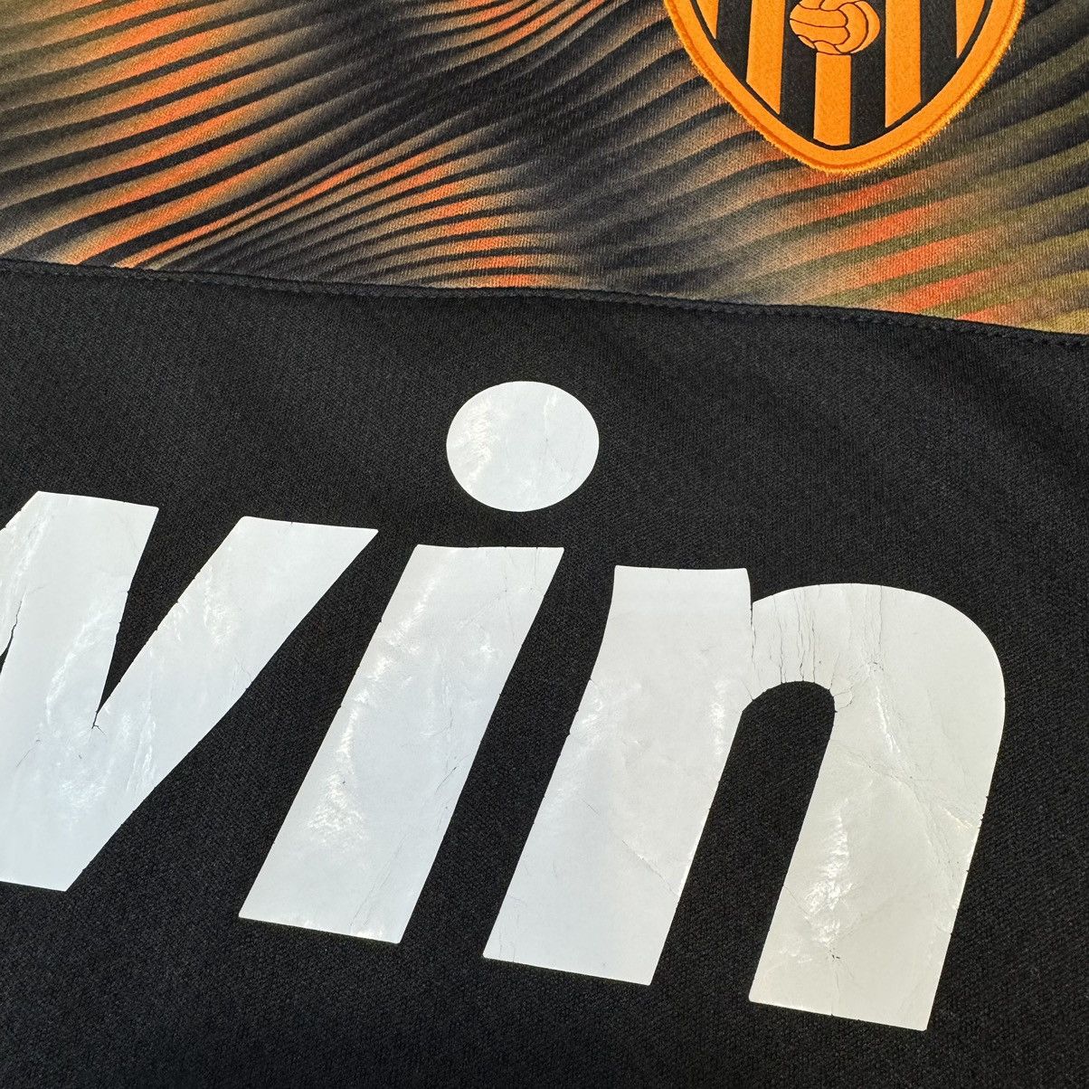 Puma Valencia 19/20 away shirt #10 Parejo Size US M / EU 48-50 / 2 - 8 Thumbnail