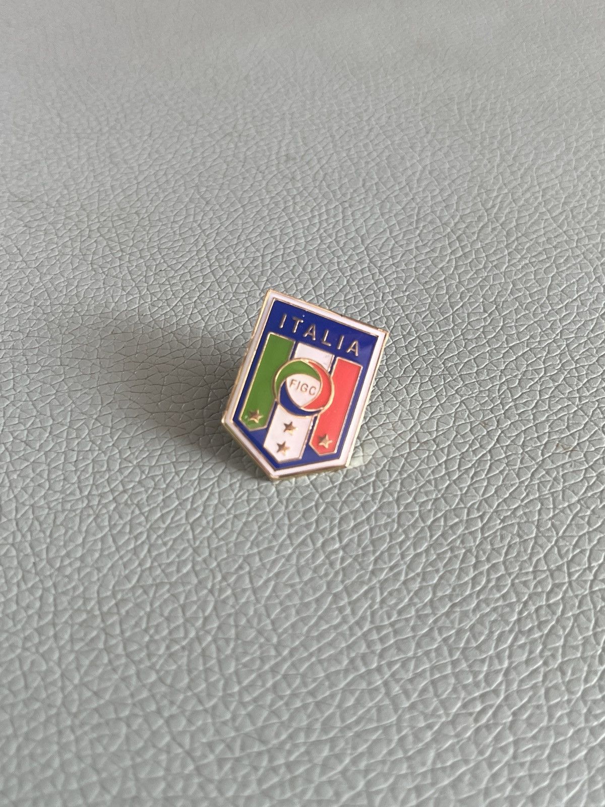 Vintage FIGC Italian Football Federation logo vintage pin Size ONE SIZE - 1 Thumbnail