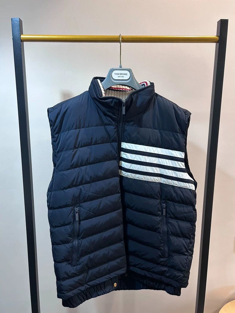 Thom Browne Thom Browne size3 Blue and green down jacket Size US L / EU 52-54 / 3 - 1 Thumbnail