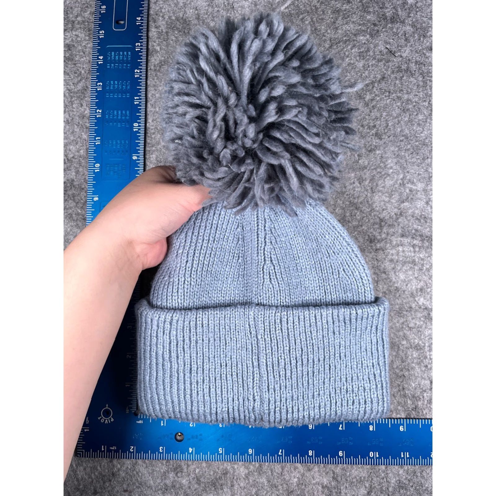 H&M H&M Beanie Toque Womens One Size Blue Knit 100% Acrylic Big Pom Winter Snow Ski Beanie Womens One Size Blue Knit 100% Acrylic Big Pom Winter Snow Ski Size ONE SIZE - 4 Thumbnail