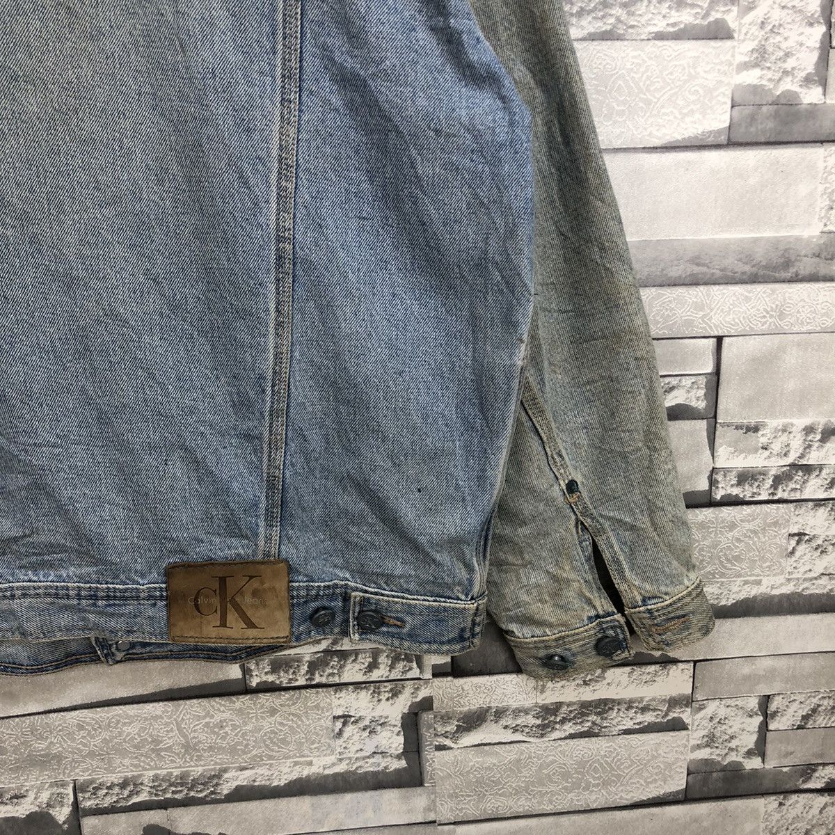 Calvin Klein Calvin Klein Distressred Denim Jacket Tupe 3 Size US XL / EU 56 / 4 - 8 Thumbnail