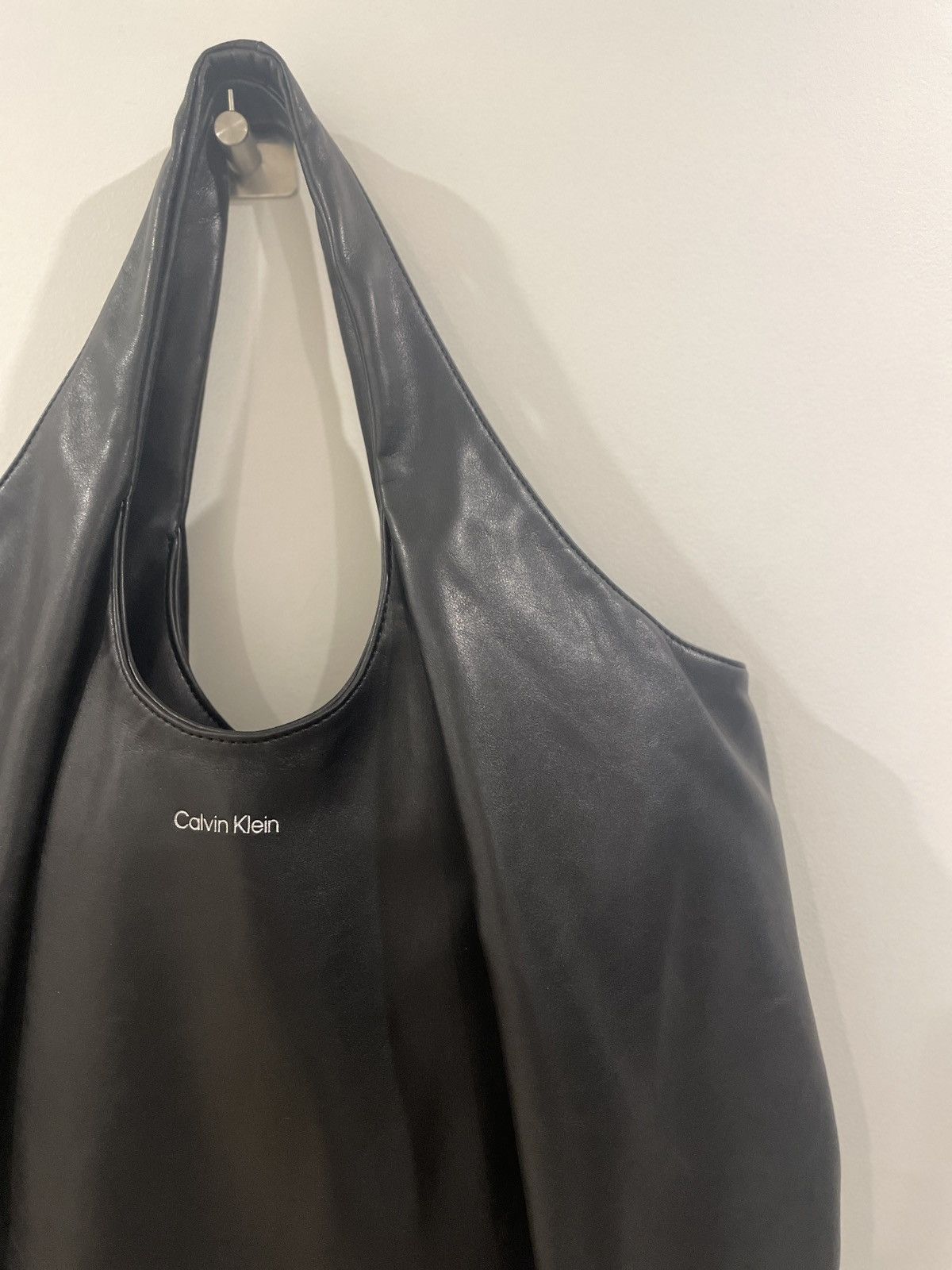 Calvin Klein Large Calvin Klein black cloud bag rare Size ONE SIZE - 3 Thumbnail