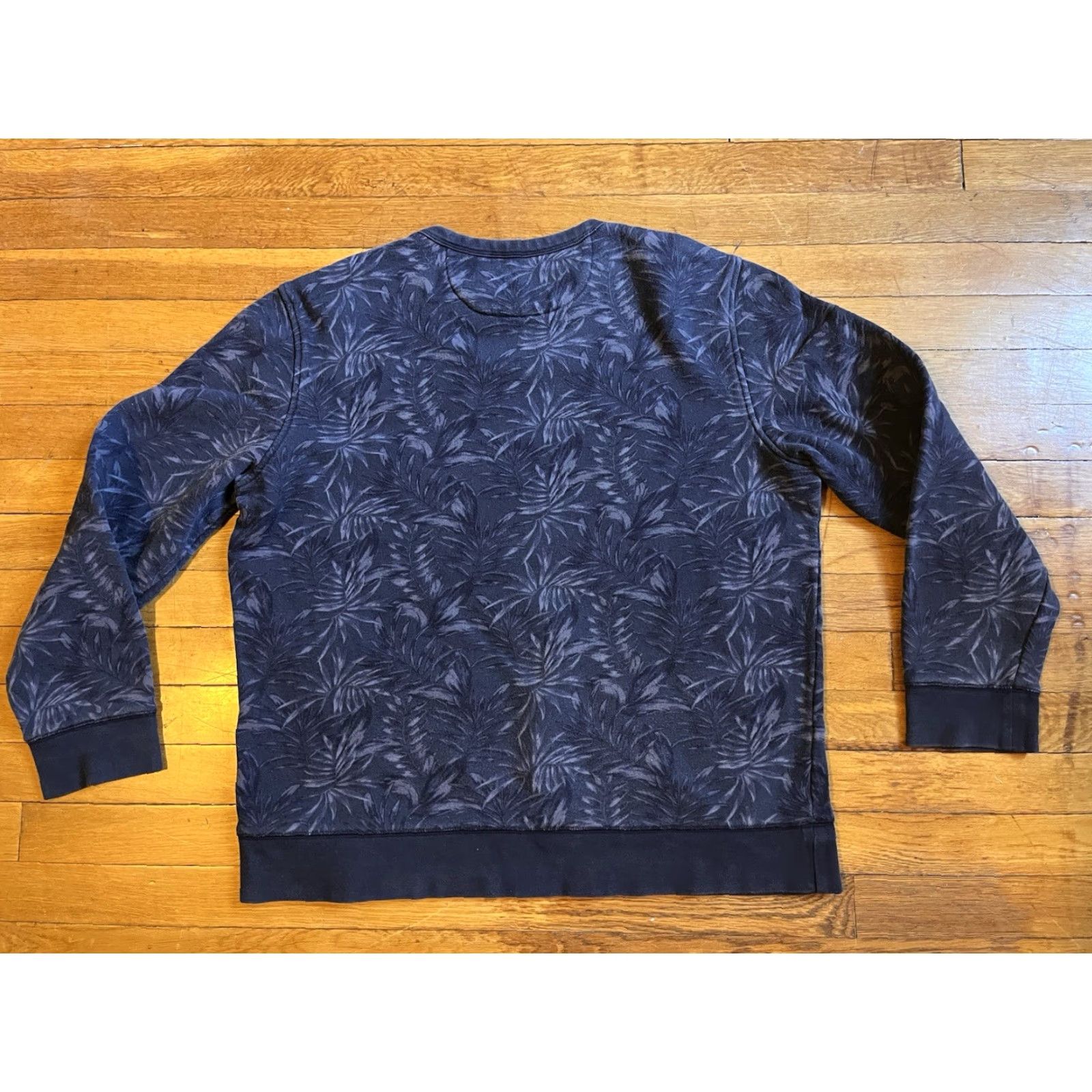 Banana Republic Banana Republic Palm Leaf All Over Print Sweatshirt Men XL Blue Graphic Print Crew Neck Pullover Regular Fit Size US XL / EU 56 / 4 - 5 Thumbnail