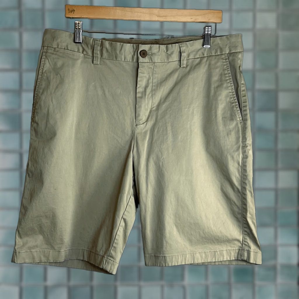 Tommy Bahama Tommy Bahama Bermuda Shorts Men’s Tan Khaki Chino Multicolor 36 Bermuda Shorts Size US 36 / EU 52 - 1 Thumbnail