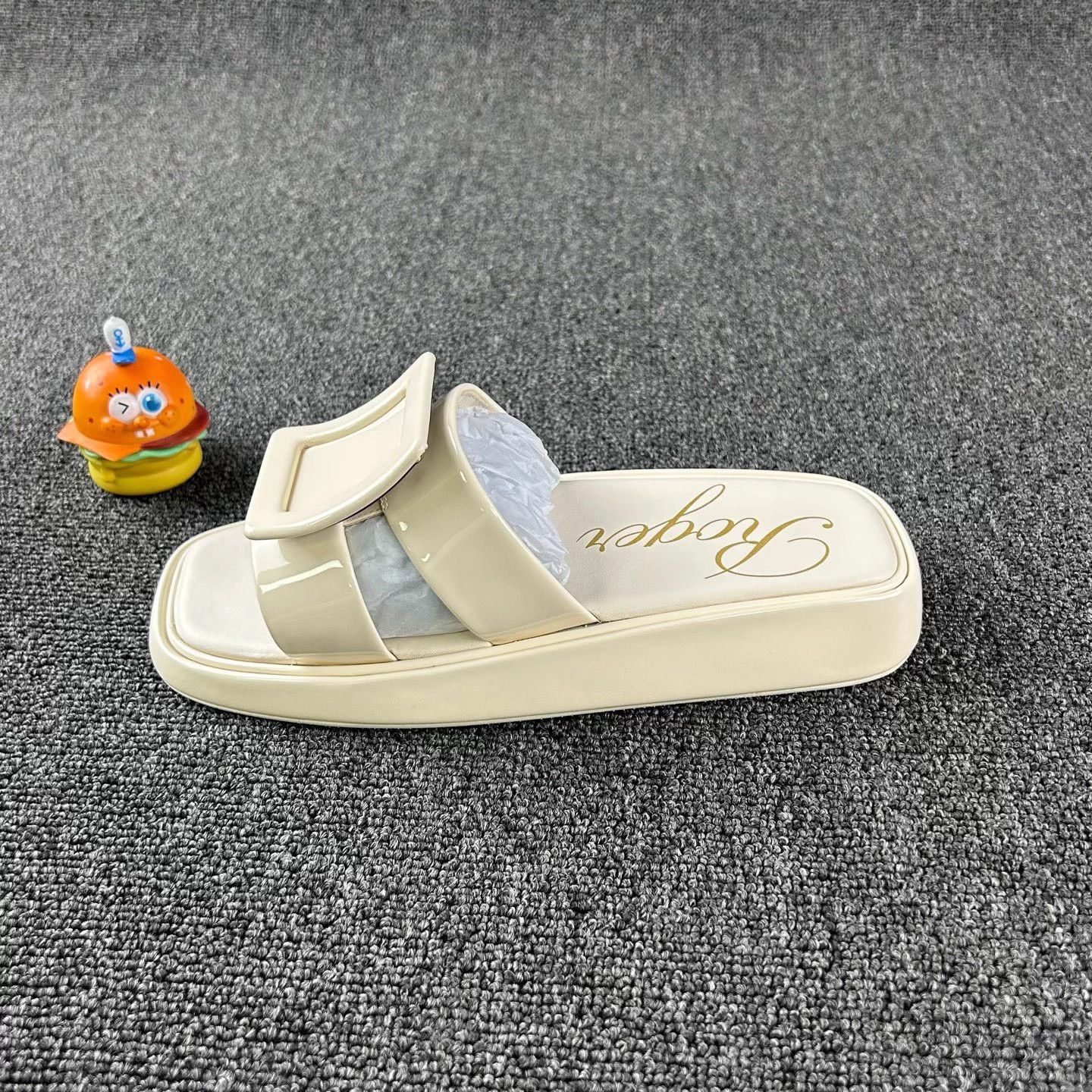 Roger Vivier Roger Vivier Patent Square Buckle White Slippers 37 Size US 7 / IT 37 - 3 Thumbnail