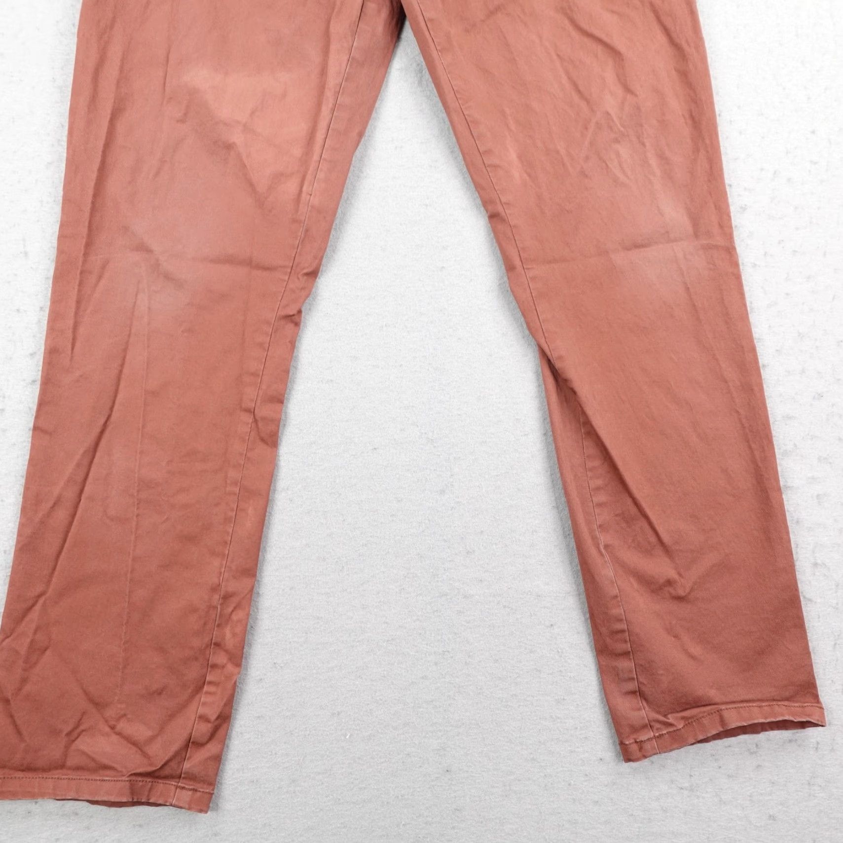 Vuori VUORI Pants Mens 32 Red Chino Straight Leg Casual Travel Workwear Size US 32 / EU 48 - 3 Thumbnail