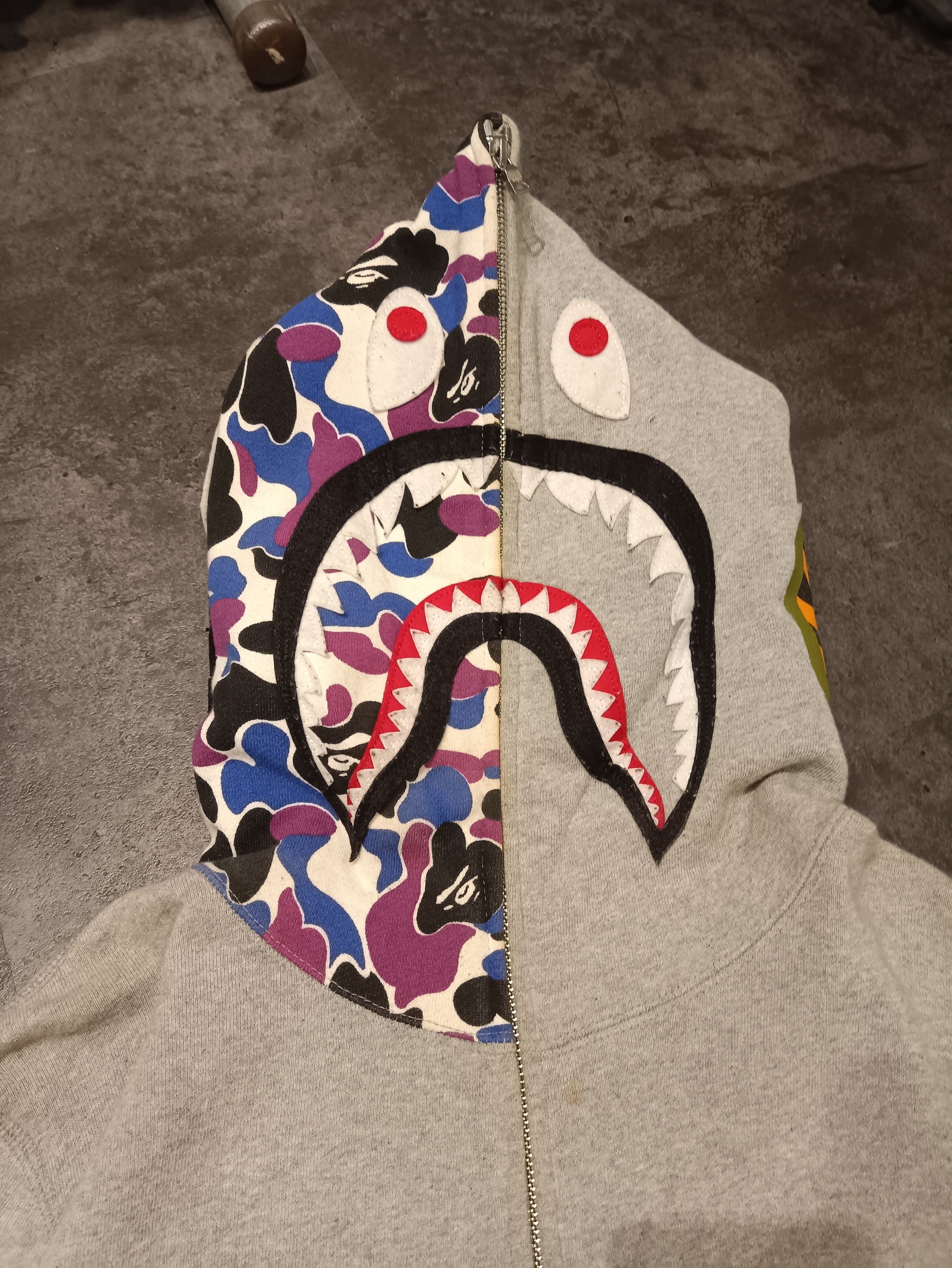 Bape Bape Sharks 10th Anniversary Hongkong Hoodie Size US L / EU 52-54 / 3 - 3 Thumbnail