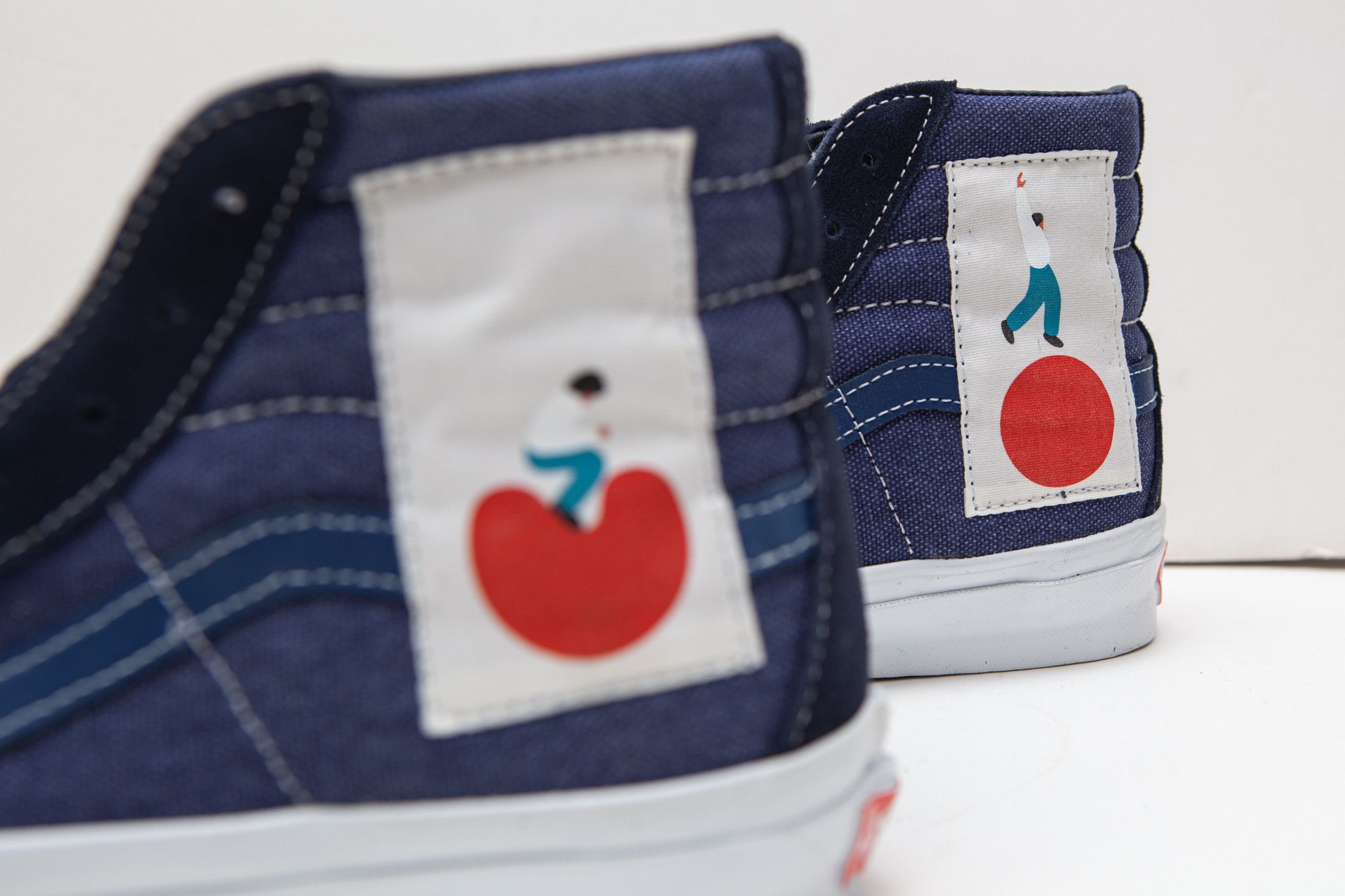 Vans Vans x Geoff McFetridge OG Sk8 Hi size 10 Size US 10 / EU 43 - 4 Thumbnail