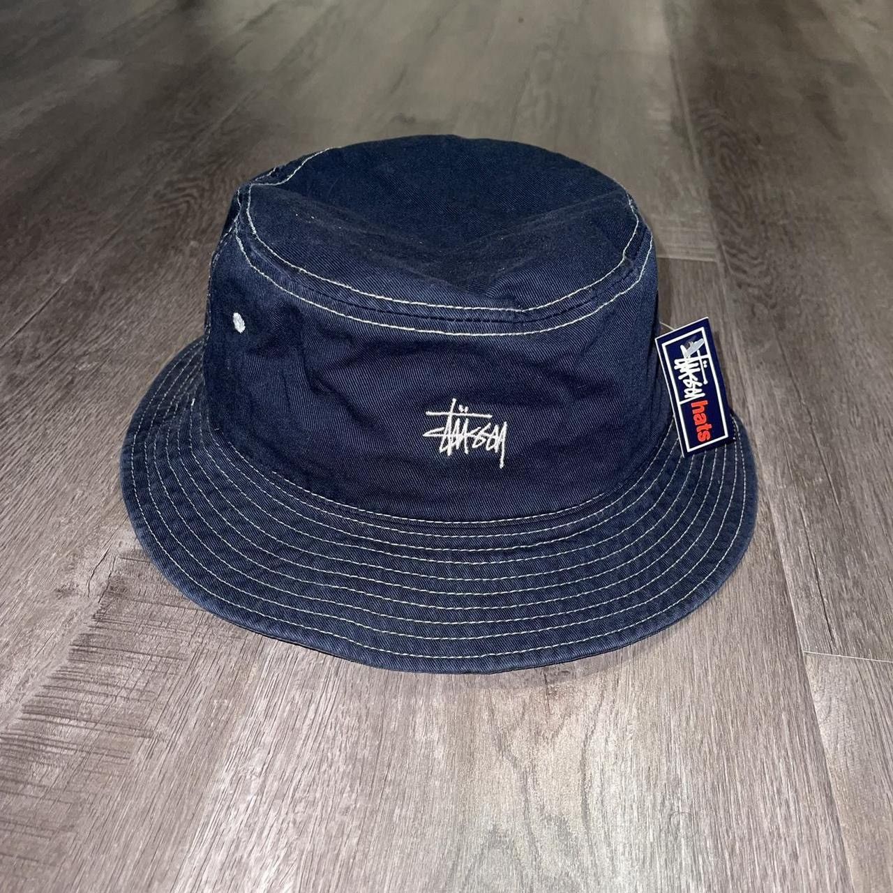 image of Stussy 90’S Bucket Hat in Navy, Men's