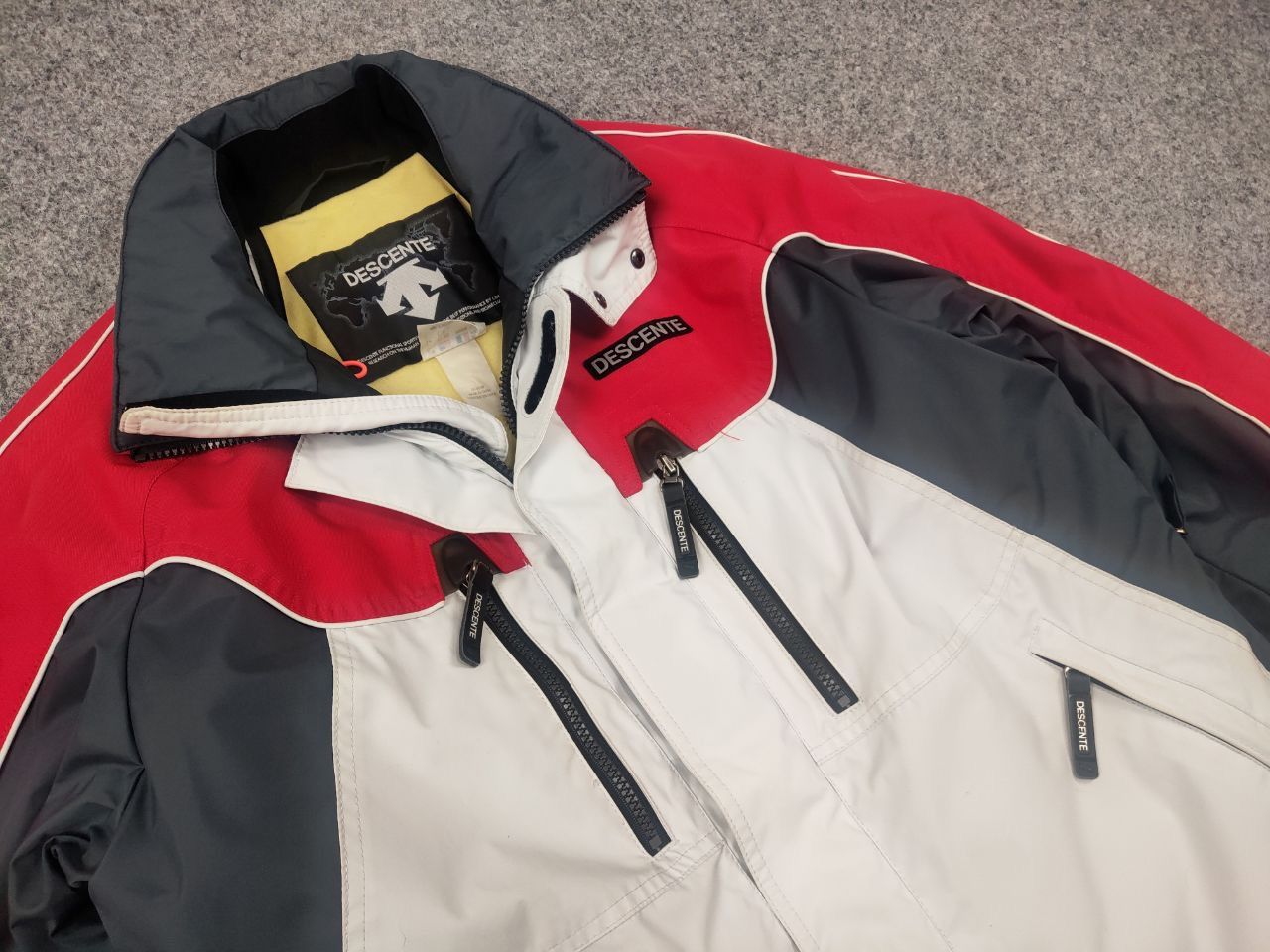 Descente Descente Airdrive Ski Zip insulated Jacket combined red Size US M / EU 48-50 / 2 - 7 Thumbnail