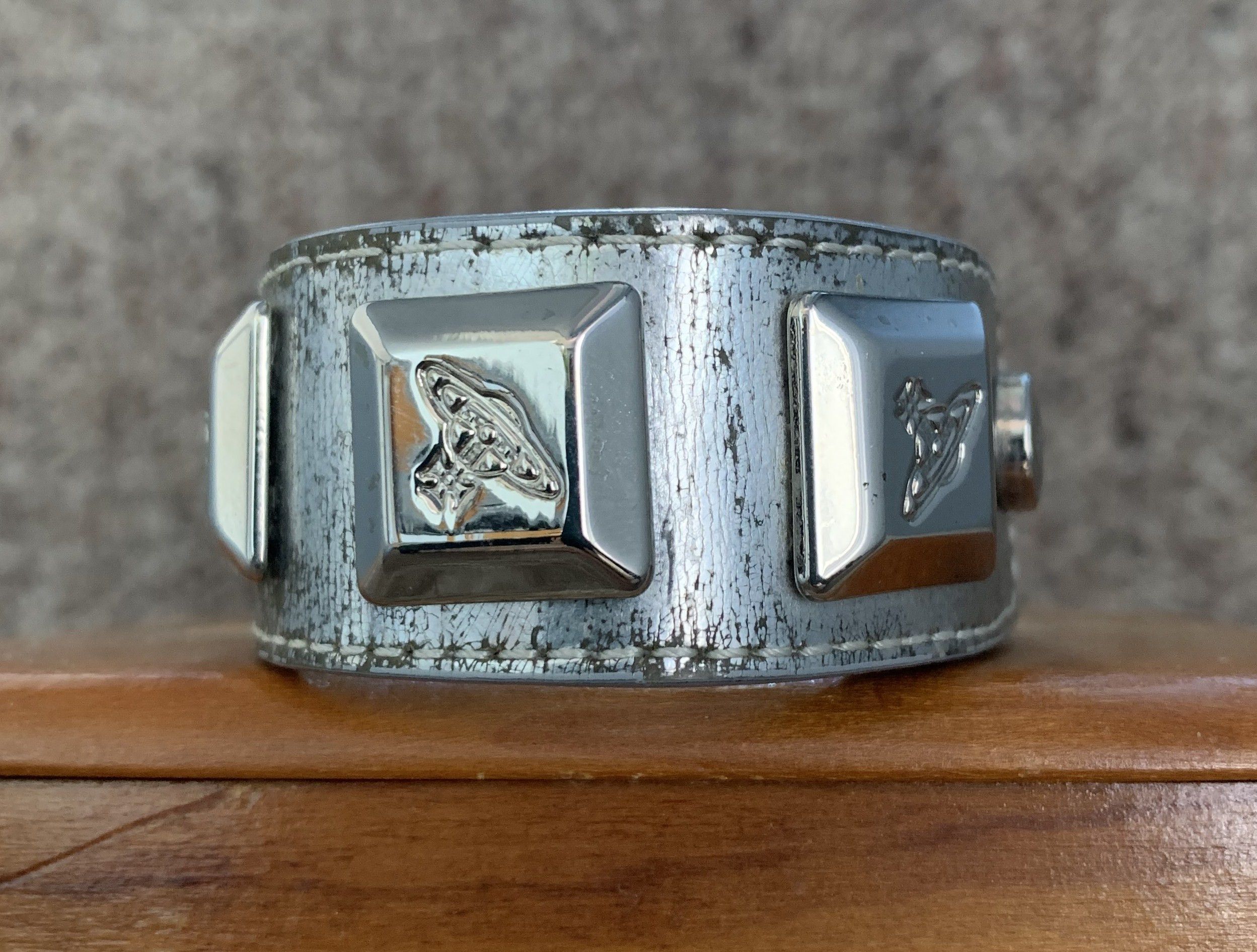 Vivienne Westwood Vivenne Westwood Studded Metallic Leather Orb Bracelet Size ONE SIZE - 5 Thumbnail