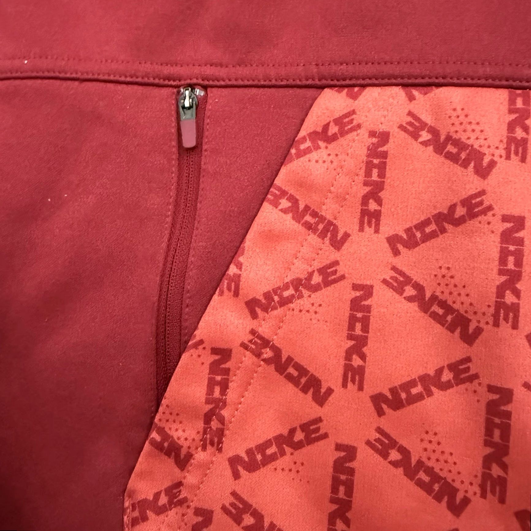 Nike Nike Therma-Fit Hoodie Mens Small Pullover Training DD1762-690 Kangaroo Pockets Red 100% polyester Sports Winter Clothing Mens Nike Therma-Fit Hoodie Size US S / EU 44-46 / 1 - 4 Thumbnail