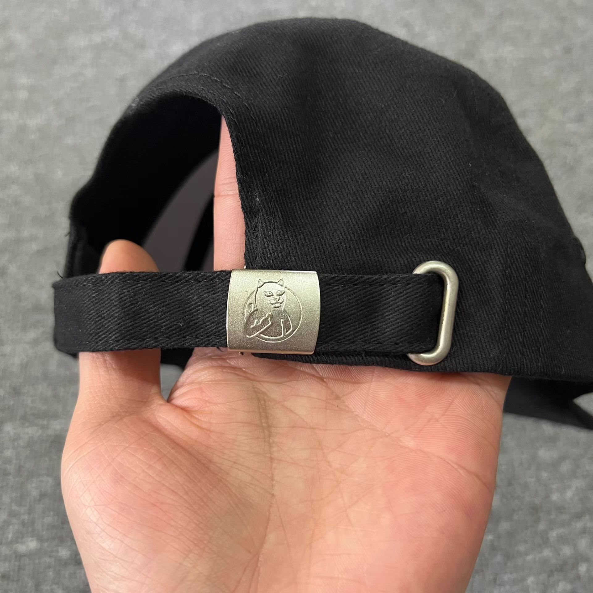 RIPNDIP Ripndip Hell Cerberus Cat Embroidered Baseball Cap Q7 Size ONE SIZE - 3 Thumbnail