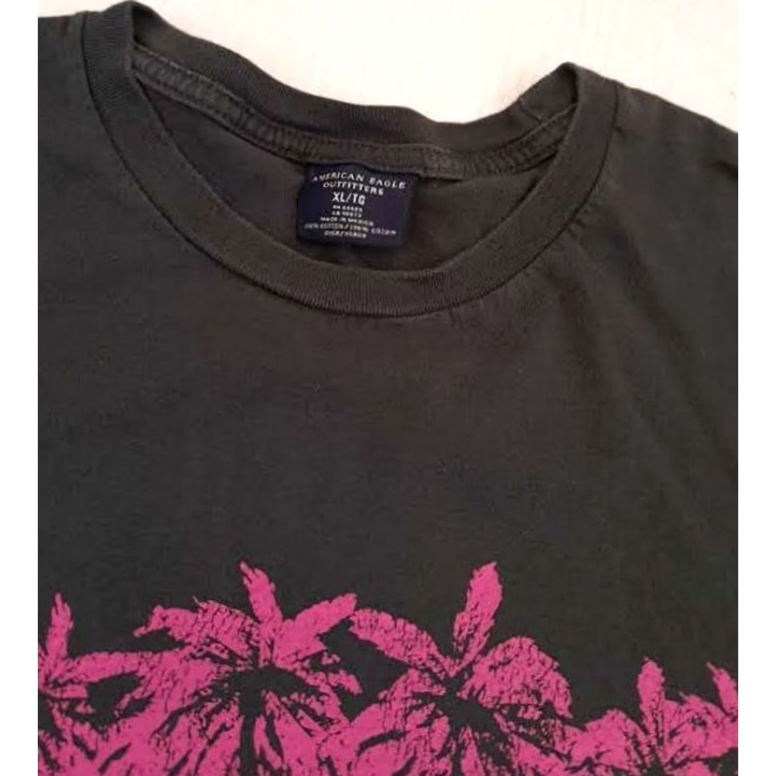 American Eagle Outfitters VINTAGE American Eagle Outfitters The Good Life T-Shirt XL Crew Neck Short Sleeve Brown Canvas Logo Unisex Adults 90s Beach Size US XL / EU 56 / 4 - 3 Thumbnail