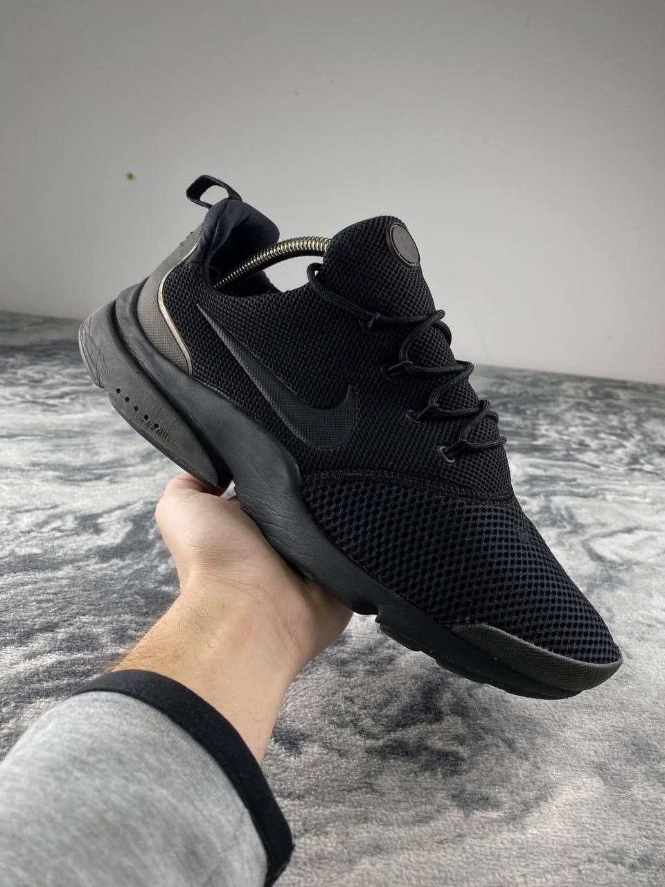 Nike Nike Presto Fly Trainers Sneakers Shoes Men Size 44 Black Size US 11 / EU 44 - 2 Thumbnail