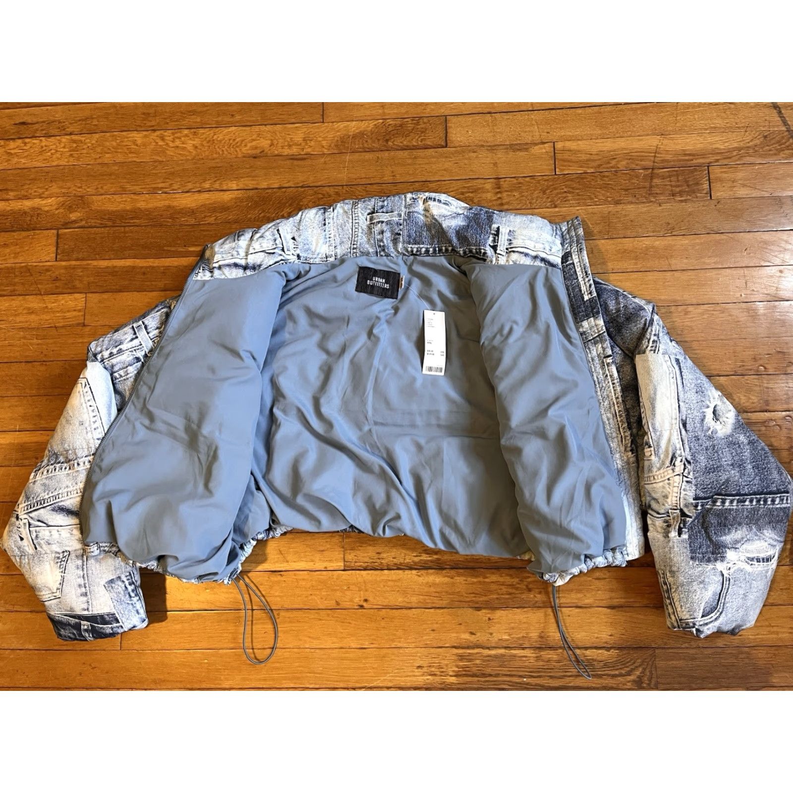 Urban Outfitters Urban Outfitters Taryn Cropper Puffer Jacket Women’s 3XL Blue Denim Print Jacket Size XXL / US 16-18 / IT 52-54 - 5 Thumbnail