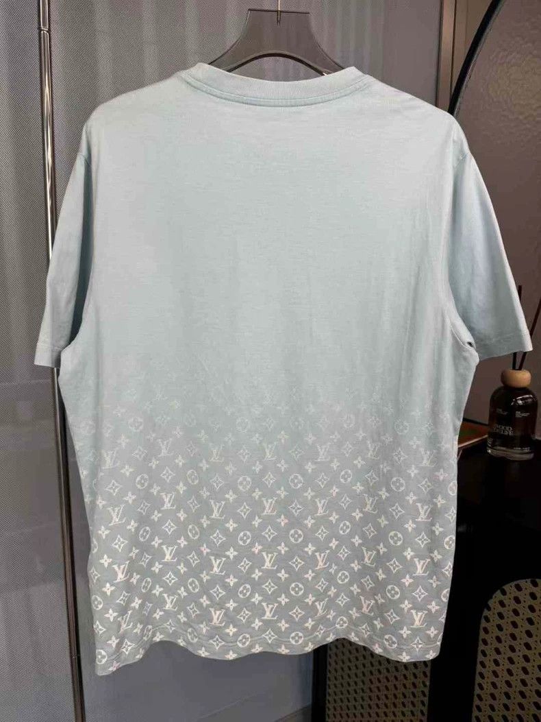 Louis Vuitton Louis Vuitton Haze blue gradient short sleeves Size US XXL / EU 58 / 5 - 2 Thumbnail