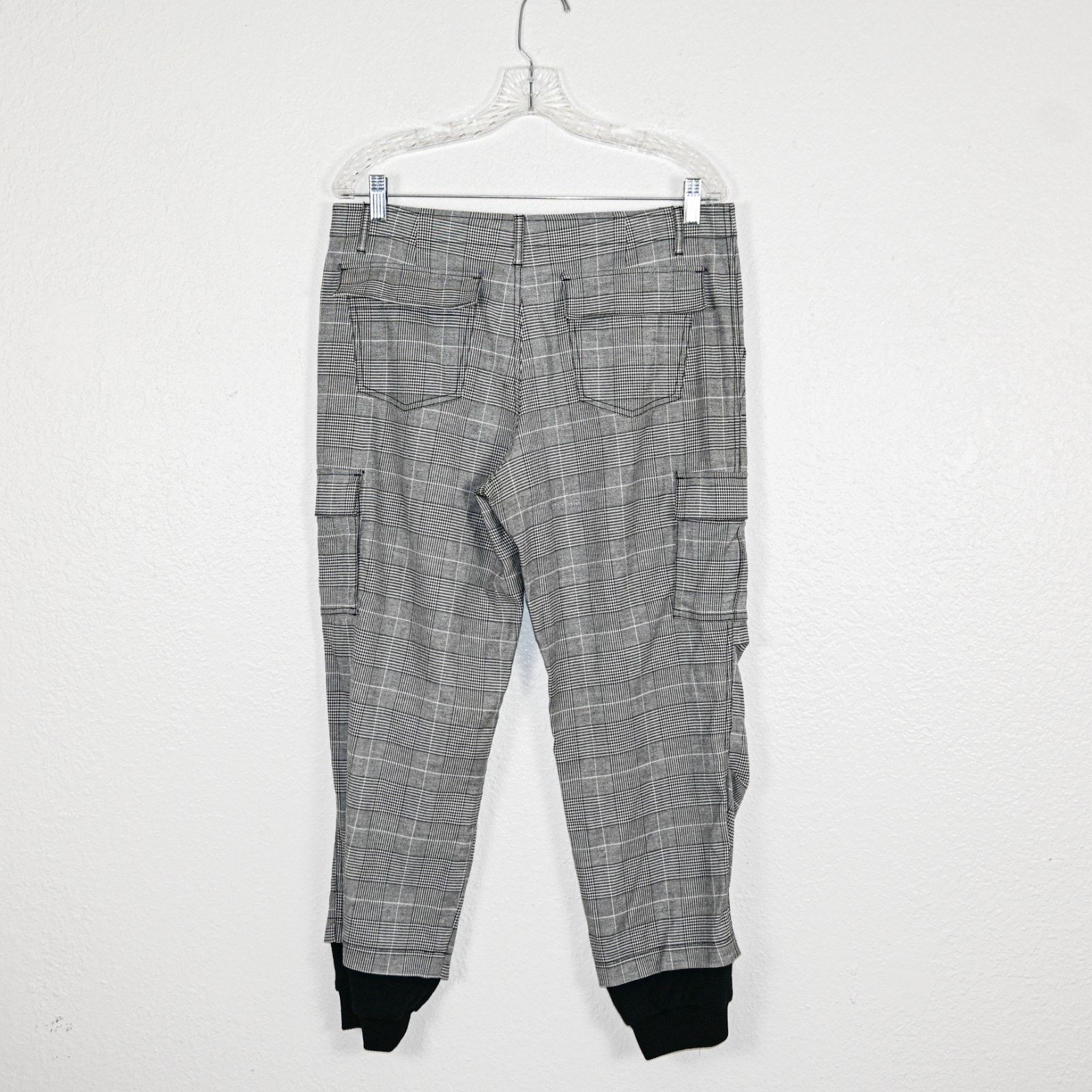 Alice + Olivia Alice + Olivia Isaac Distress Cargo Pants Grey houndstoot Size 30" / US 8 / IT 44 - 4 Thumbnail