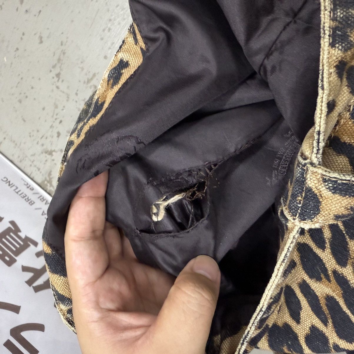 Trussardi Authentic Trussardi Made In Italy Canvas Leopard Tote Bag Size ONE SIZE - 7 Thumbnail