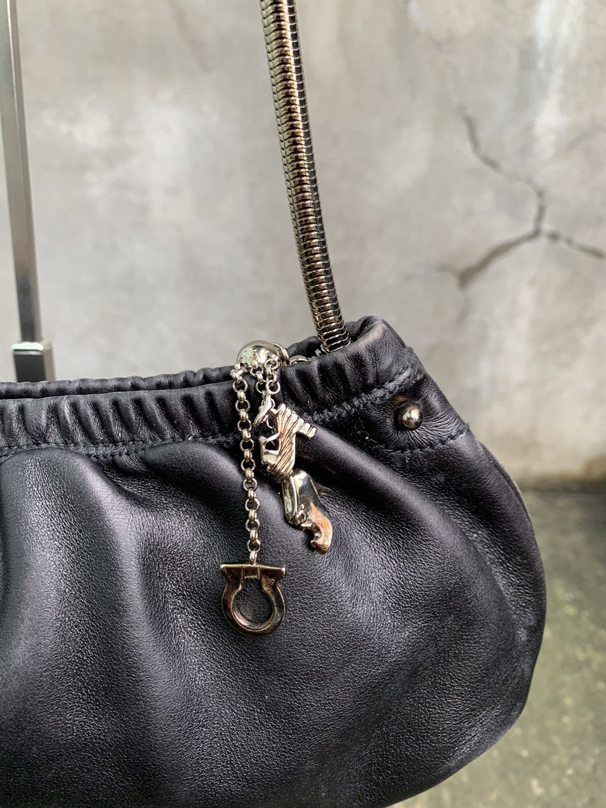 Salvatore Ferragamo Snake Chain Shoulder Bag Size ONE SIZE - 5 Thumbnail