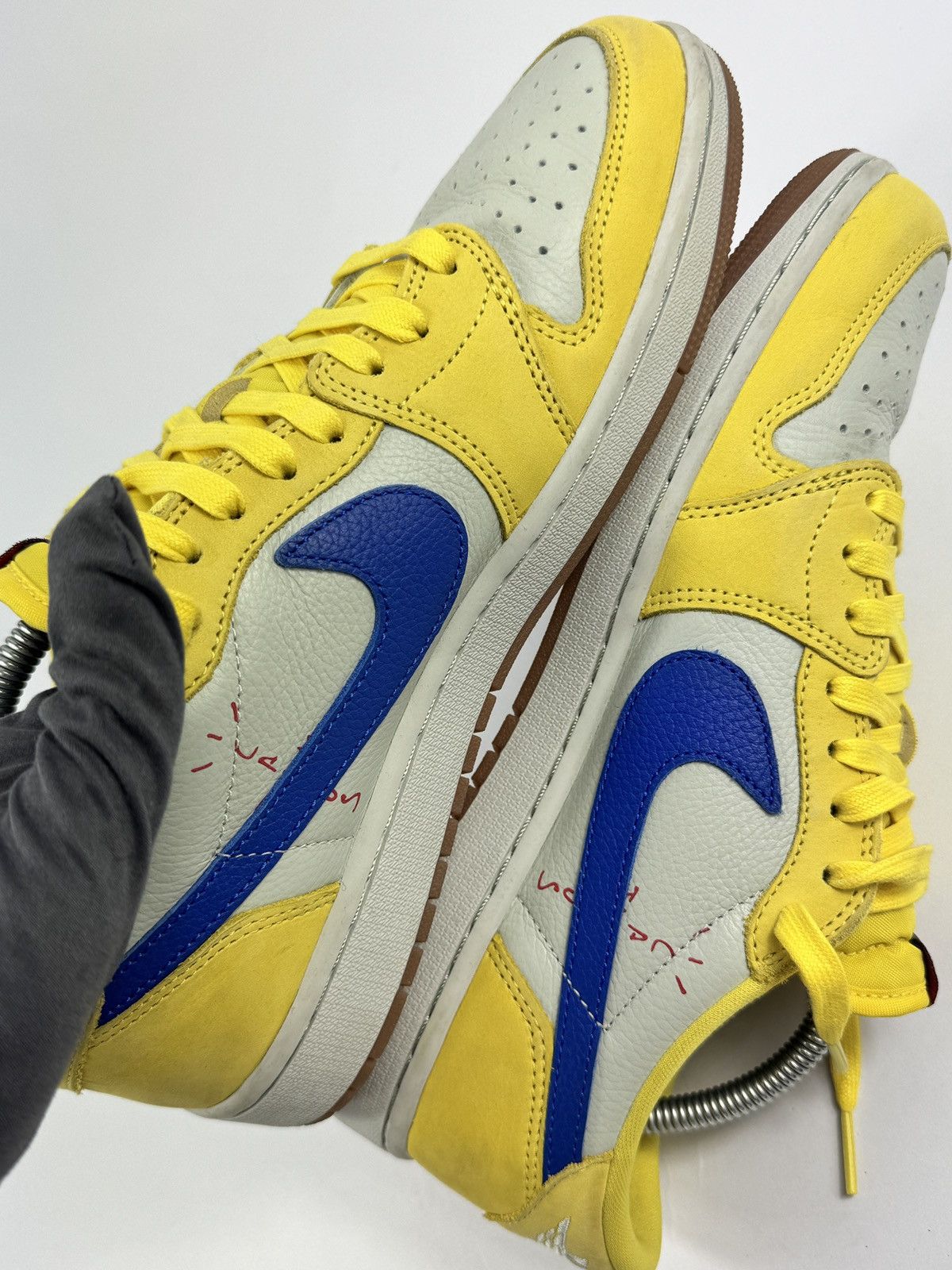 Nike x TRAVIS SCOTT JORDAN 1 LOW OG SP Size US 10 / EU 43 - 2 Thumbnail
