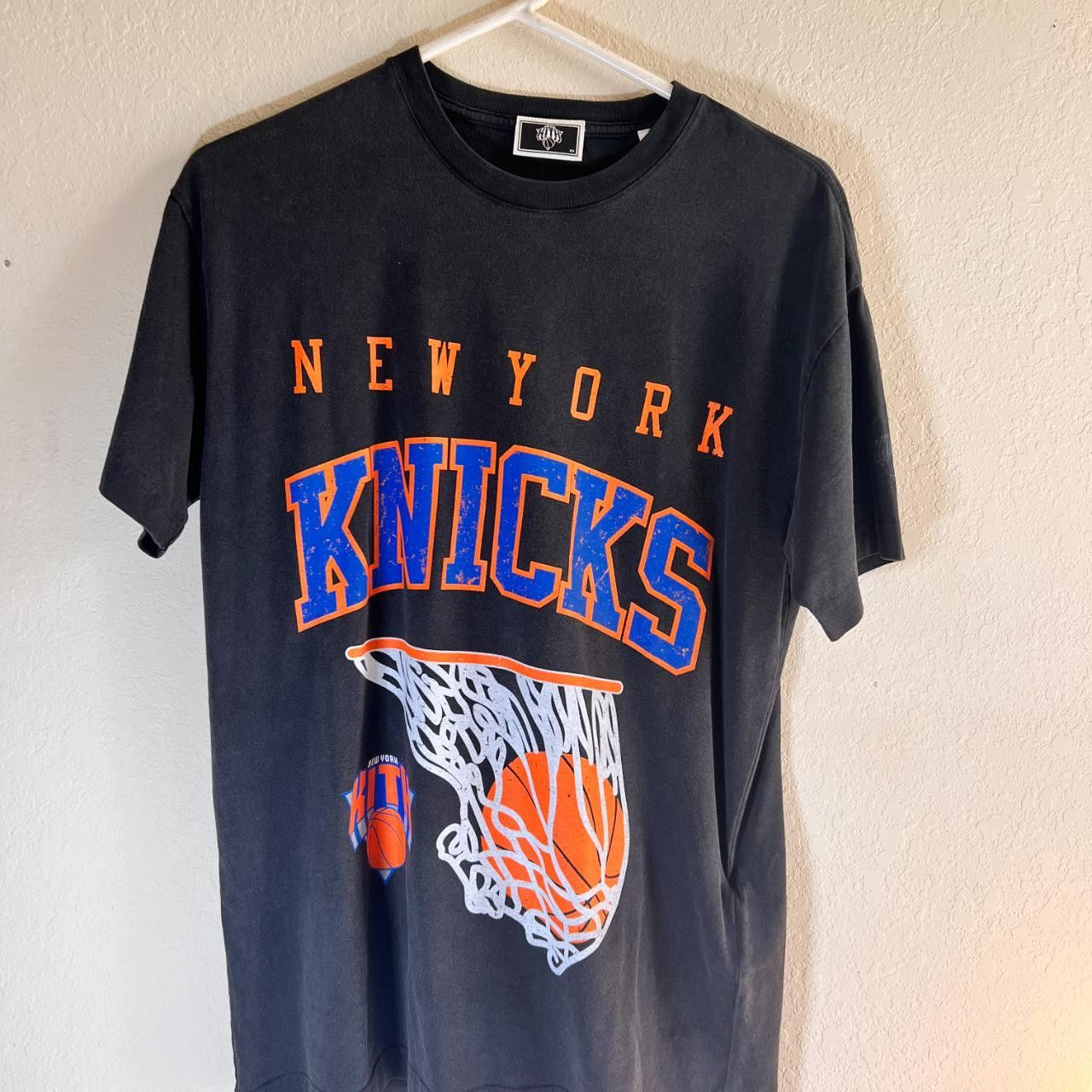 Kith Kith New York Knicks Basketball Vintage Tee Black XS Size US XS / EU 42 / 0 - 1 Thumbnail