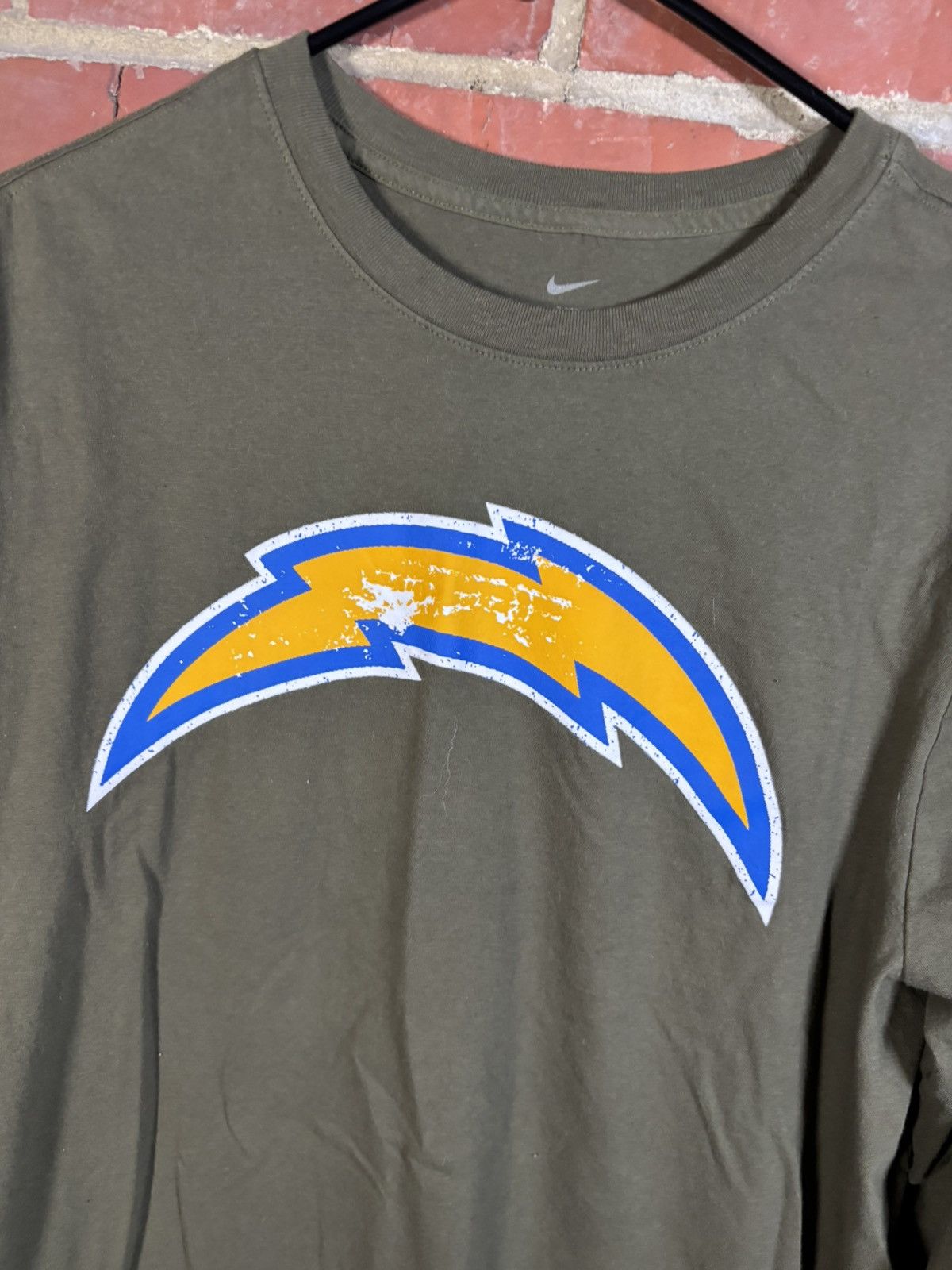Nike Los Angeles Chargers Nike Salute to Service Long Sleeve L Size US L / EU 52-54 / 3 - 2 Thumbnail