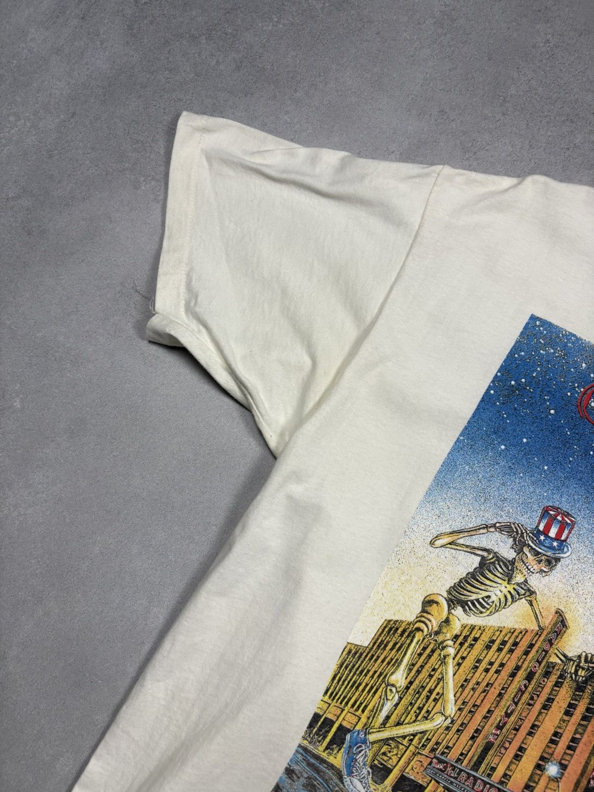 Band Tees Vintage 1995 Grateful Dead New York Radio City T-Shirt 90s Size US XL / EU 56 / 4 - 4 Thumbnail
