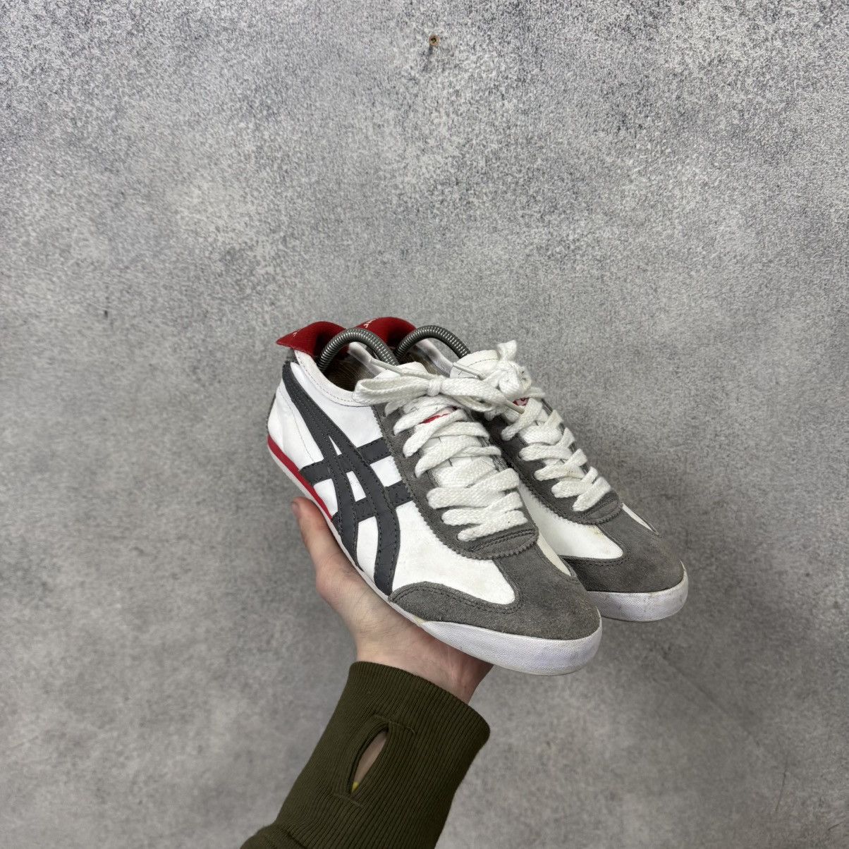 Asics Asics Onitsuka Tiger Leather Low Sneakers Size US 9 / EU 42 - 1 Thumbnail