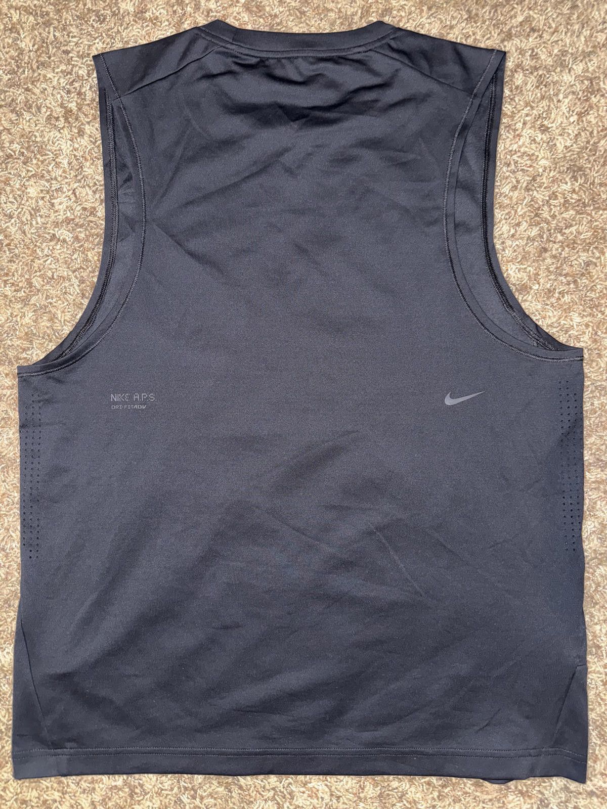 Nike Unreleased Nike Men’s A.P.S Running Triple Black Tank Top Sample Size US M / EU 48-50 / 2 - 7 Thumbnail