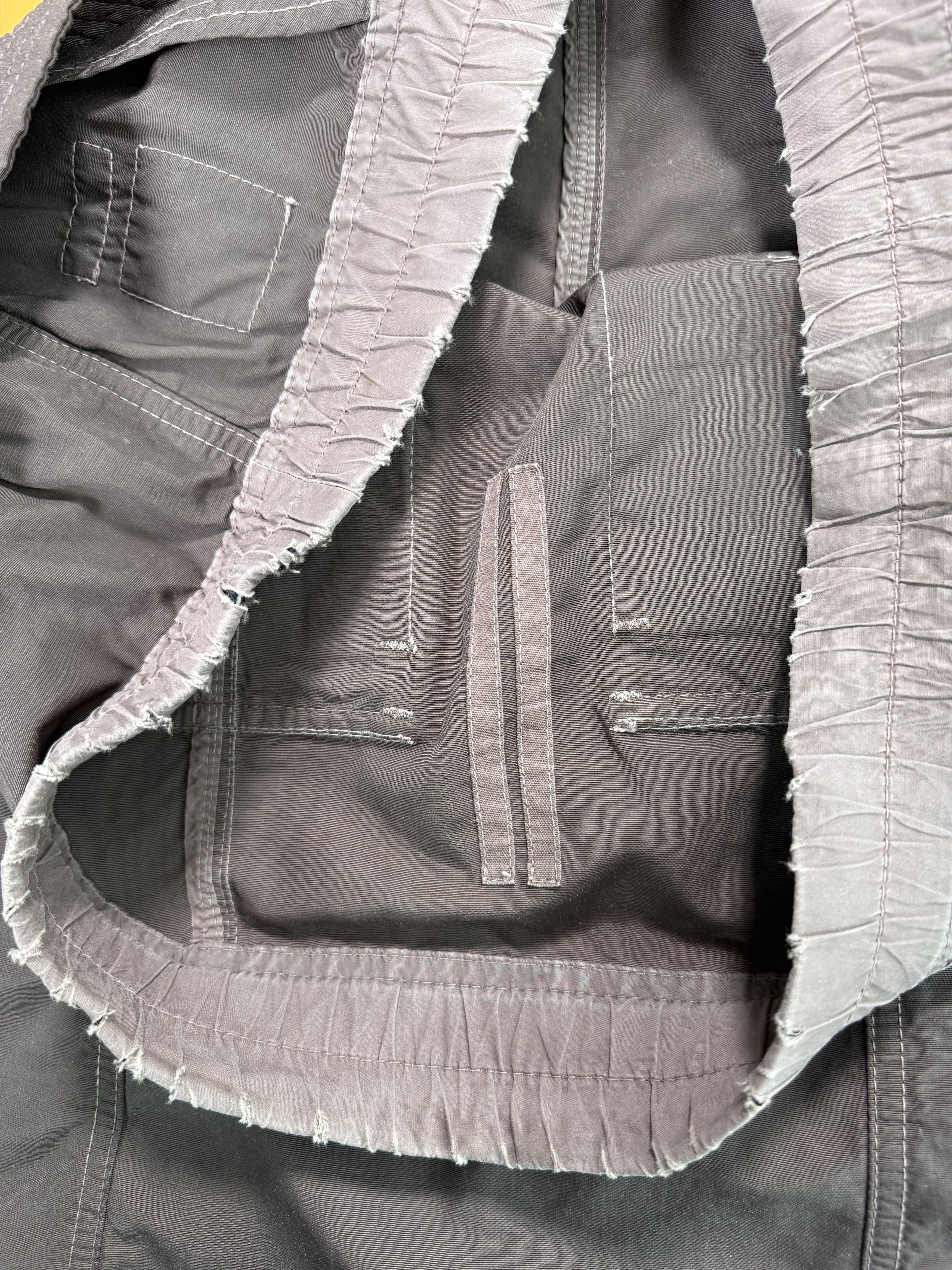 Rick Owens Rick Owens RARE COLOR Blood Creatch Cargo Shorts Size US 34 / EU 50 - 9 Thumbnail