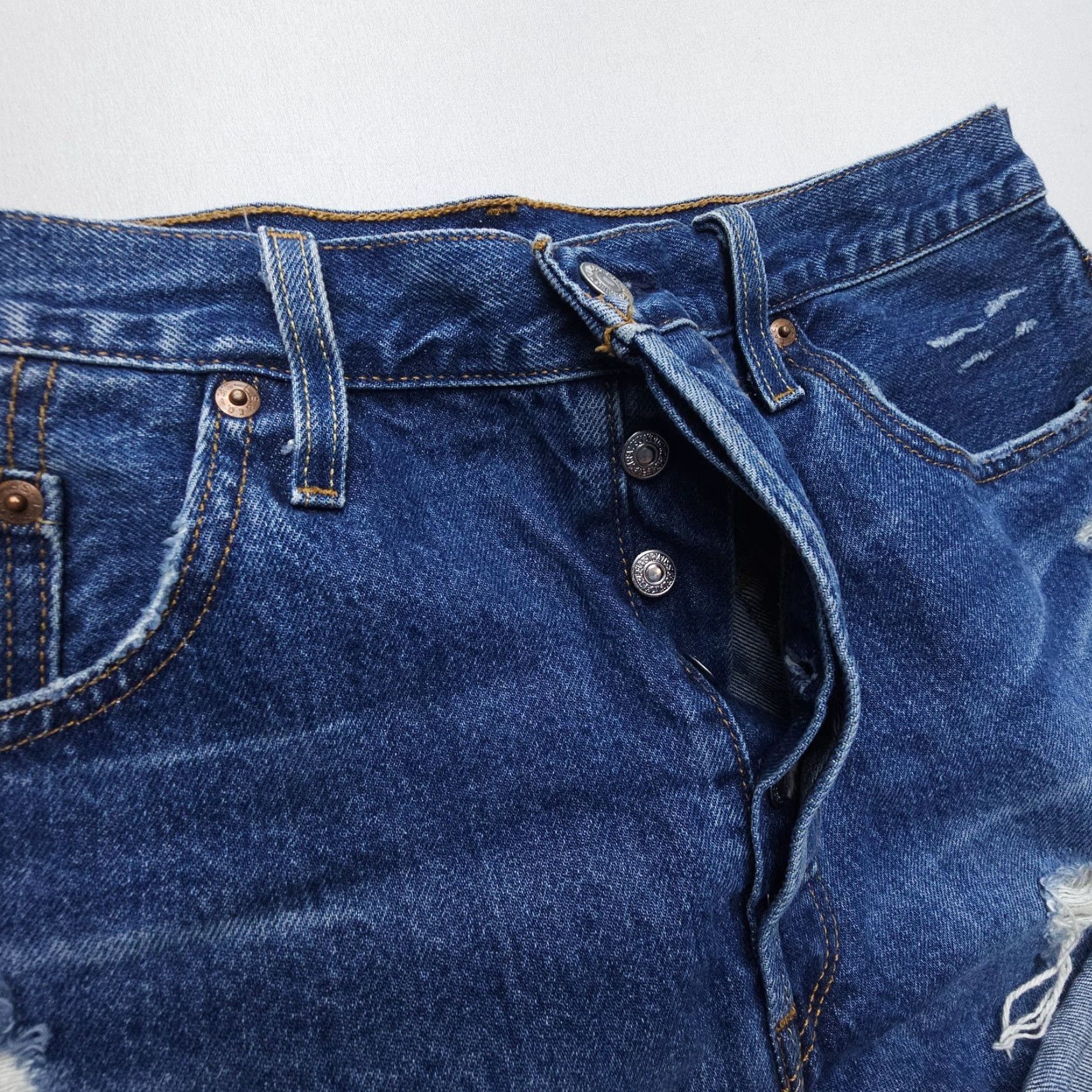 Levi's Levi's 501 Shorts Women 33 Dark Blue Button Fly Denim Jeans Shorts Womens Size 24" / US 00 / IT 34 - 4 Thumbnail
