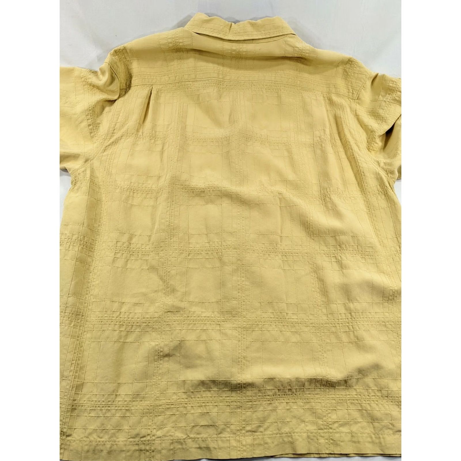 Tommy Bahama VINTAGE Tommy Bahama Shirt Silk Short Sleeve Button-Up XL Yellow Texture Floral Embroidered Logo Breathable All Seasons Mens Size US XL / EU 56 / 4 - 7 Thumbnail