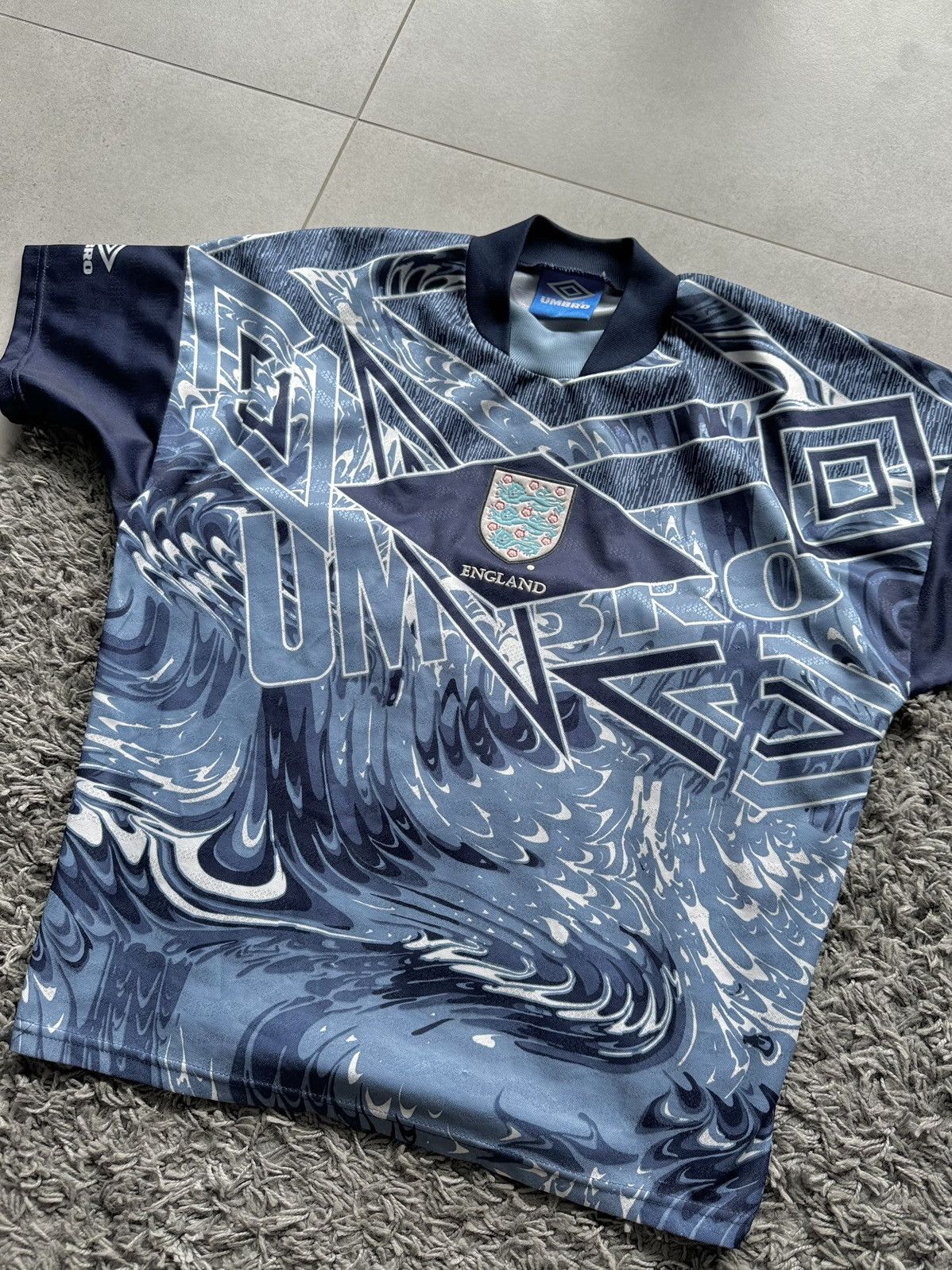 Umbro × Vintage Vintage England 1996 🏴󠁧󠁢󠁥󠁮󠁧󠁿 soccer jersey football t-shirt Size US S / EU 44-46 / 1 - 3 Thumbnail