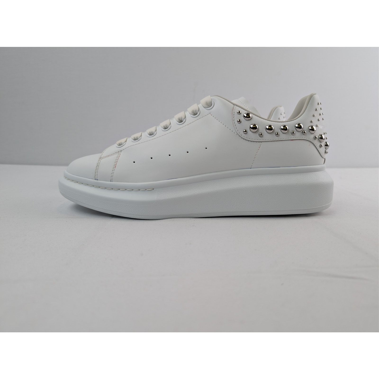 Alexander McQueen o1rshd1 Larry Sneakers in White/Silver Size US 11 / EU 44 - 9 Thumbnail