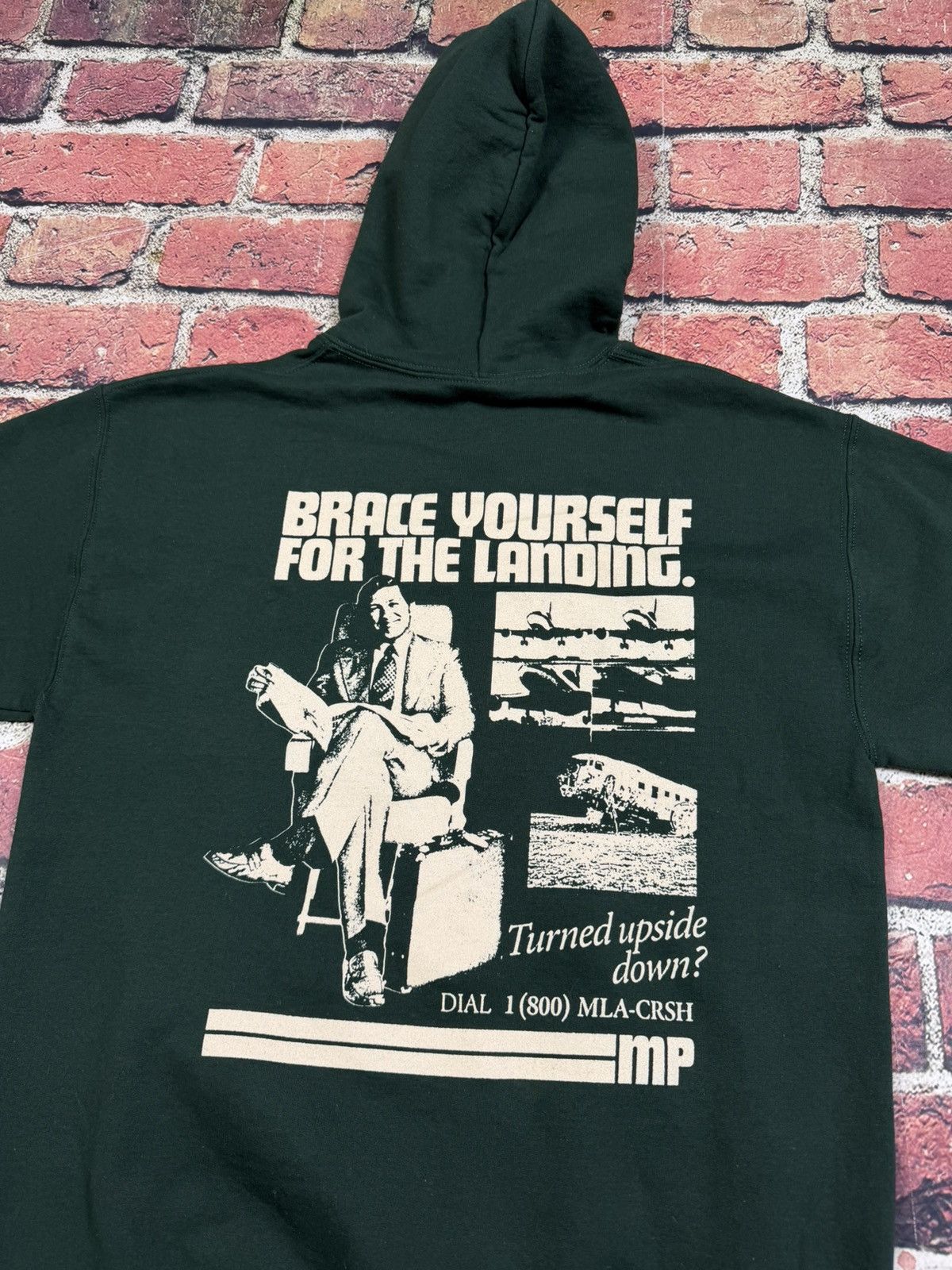 Gildan Mayday Parade Sweatshirt Emo Band Merch Green Brace Yourself Size US M / EU 48-50 / 2 - 6 Thumbnail