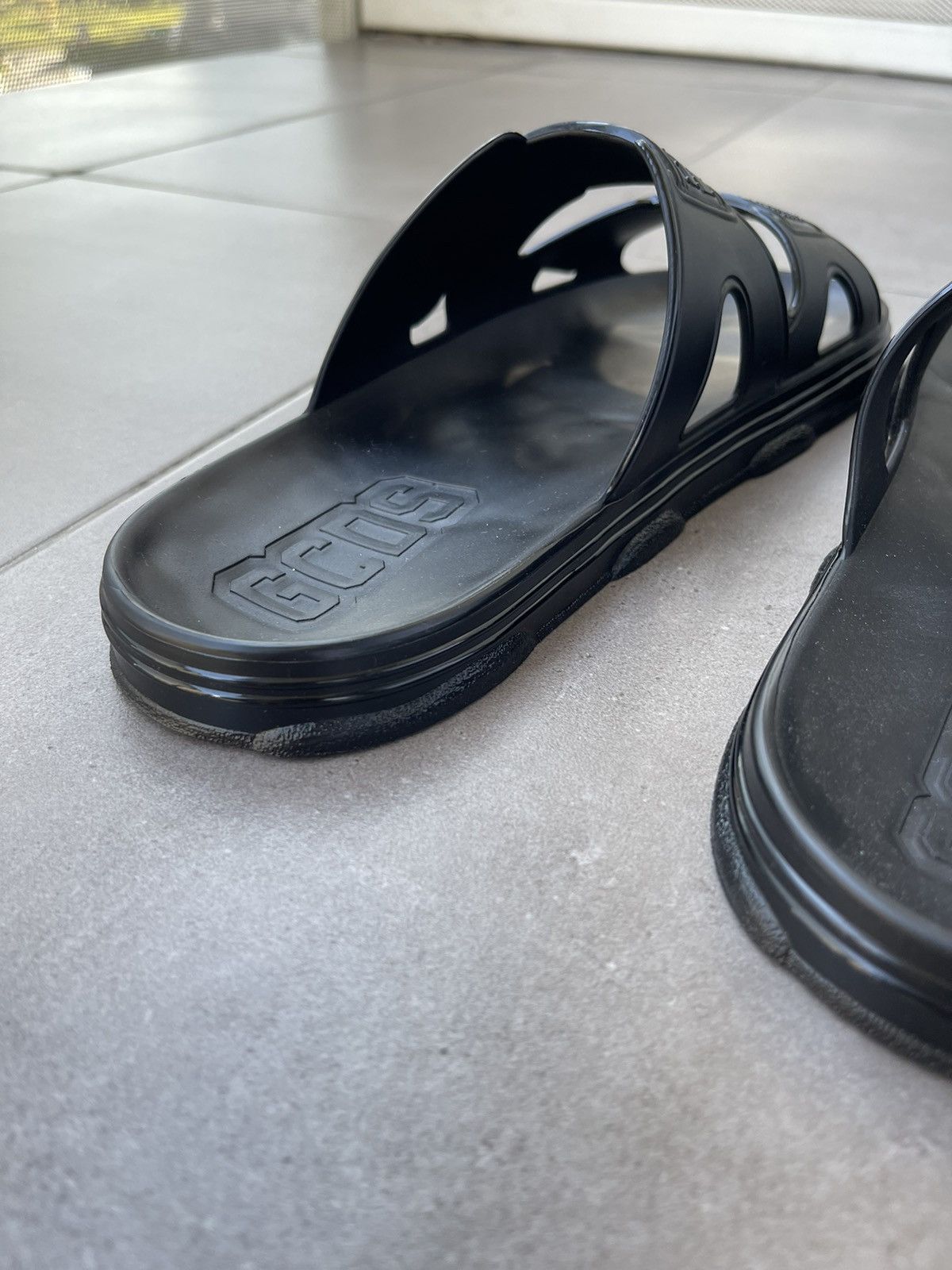 GCDS !DS! SS23 GCDS Logo Black Pool Slides Size US 10 / EU 43 - 14 Thumbnail
