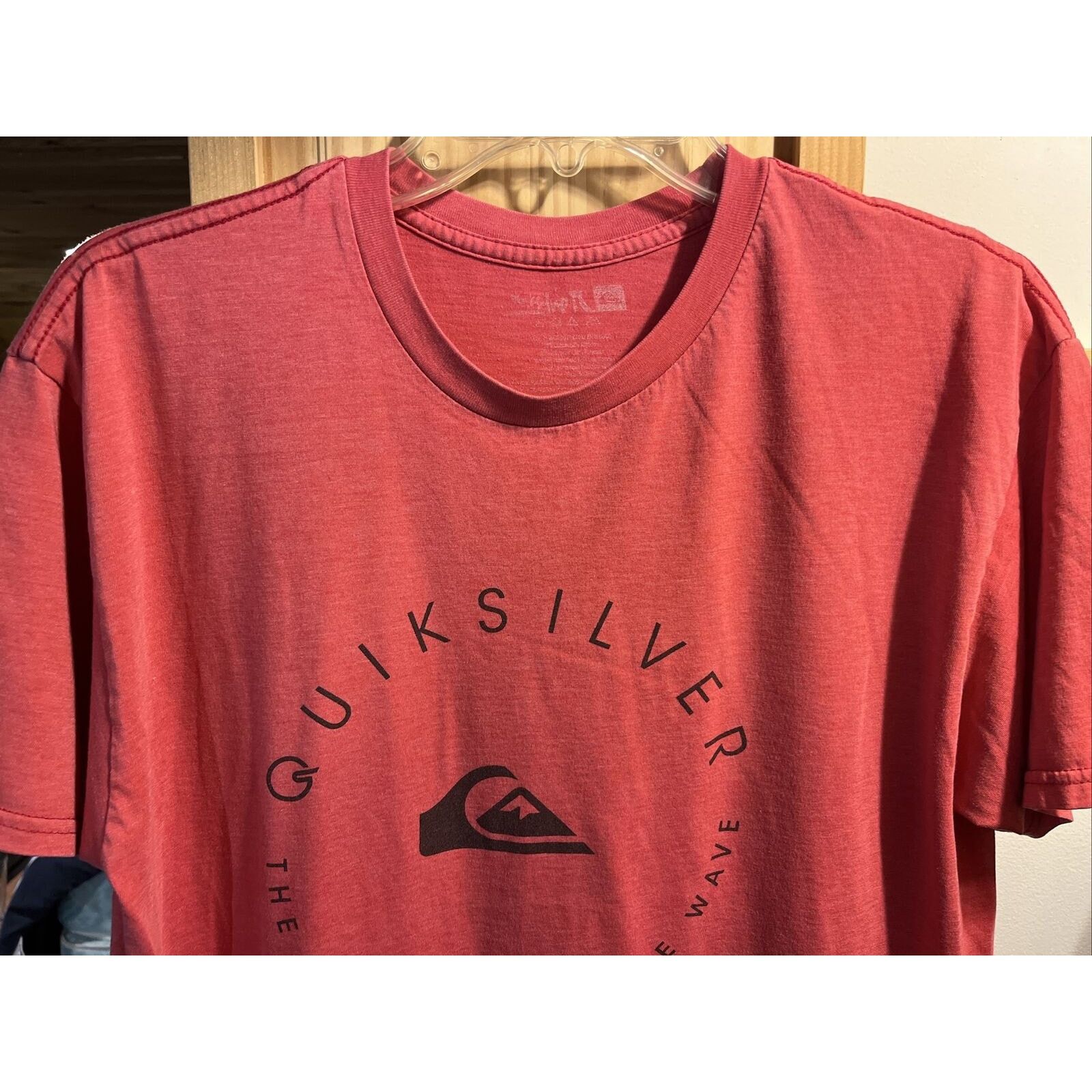 Quiksilver Quicksilver Men’s L Red SS Cotton The Mountain Wave T-Shirt Size US L / EU 52-54 / 3 - 5 Thumbnail