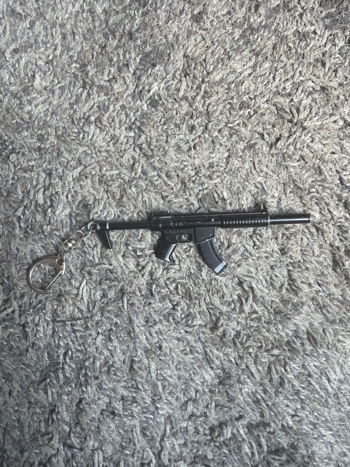 Hypebeast Epic China Fortnite Suppressed Submachine Gun Keychain Size ONE SIZE - 2 Thumbnail