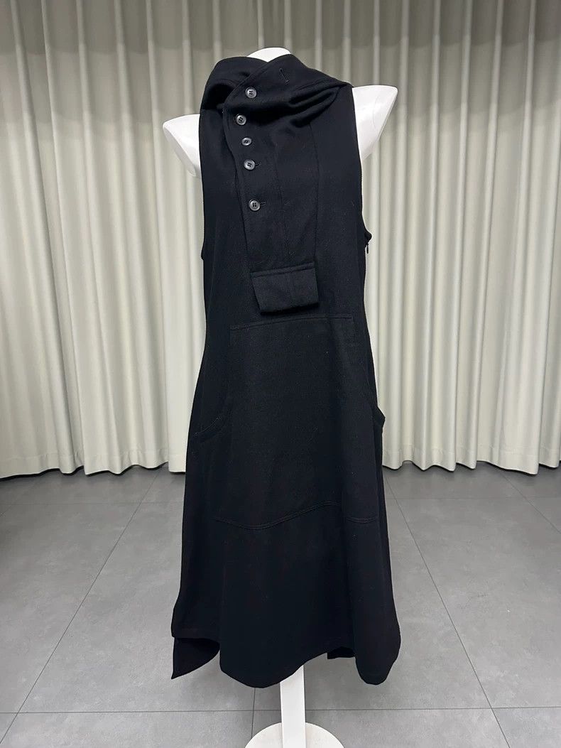 Yohji Yamamoto Yohji Yamamoto size 2 Oblique Button Witch Hat Short Front Size M / US 6-8 / IT 42-44 - 1 Thumbnail