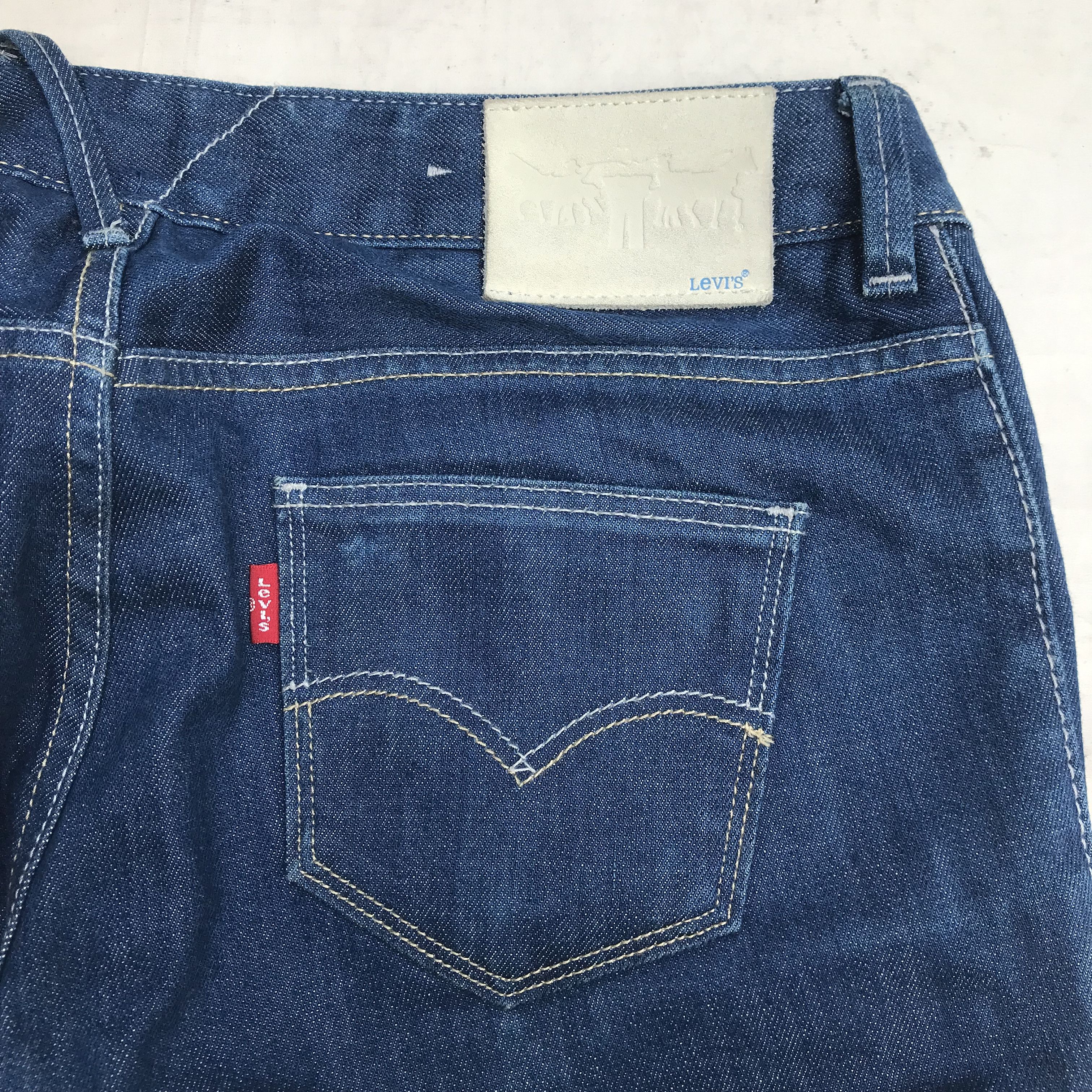 Levi's Vintage Levis Selvedge denim Modern original edition Size US 29 - 12 Thumbnail