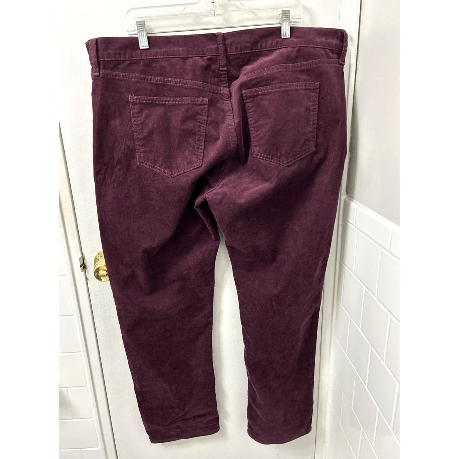 Gap Gap Pants Womens Size 42x30 Burgundy Corduroy Straight Leg Stretch Trousers Size 28" / US 6 / IT 42 - 5 Thumbnail