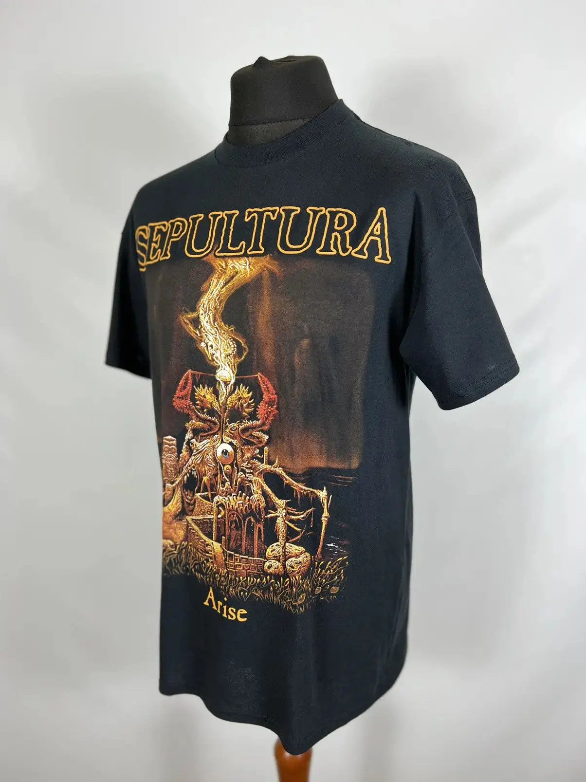 Band Tees Sepultura merchandise T-shirt Size US L / EU 52-54 / 3 - 2 Thumbnail