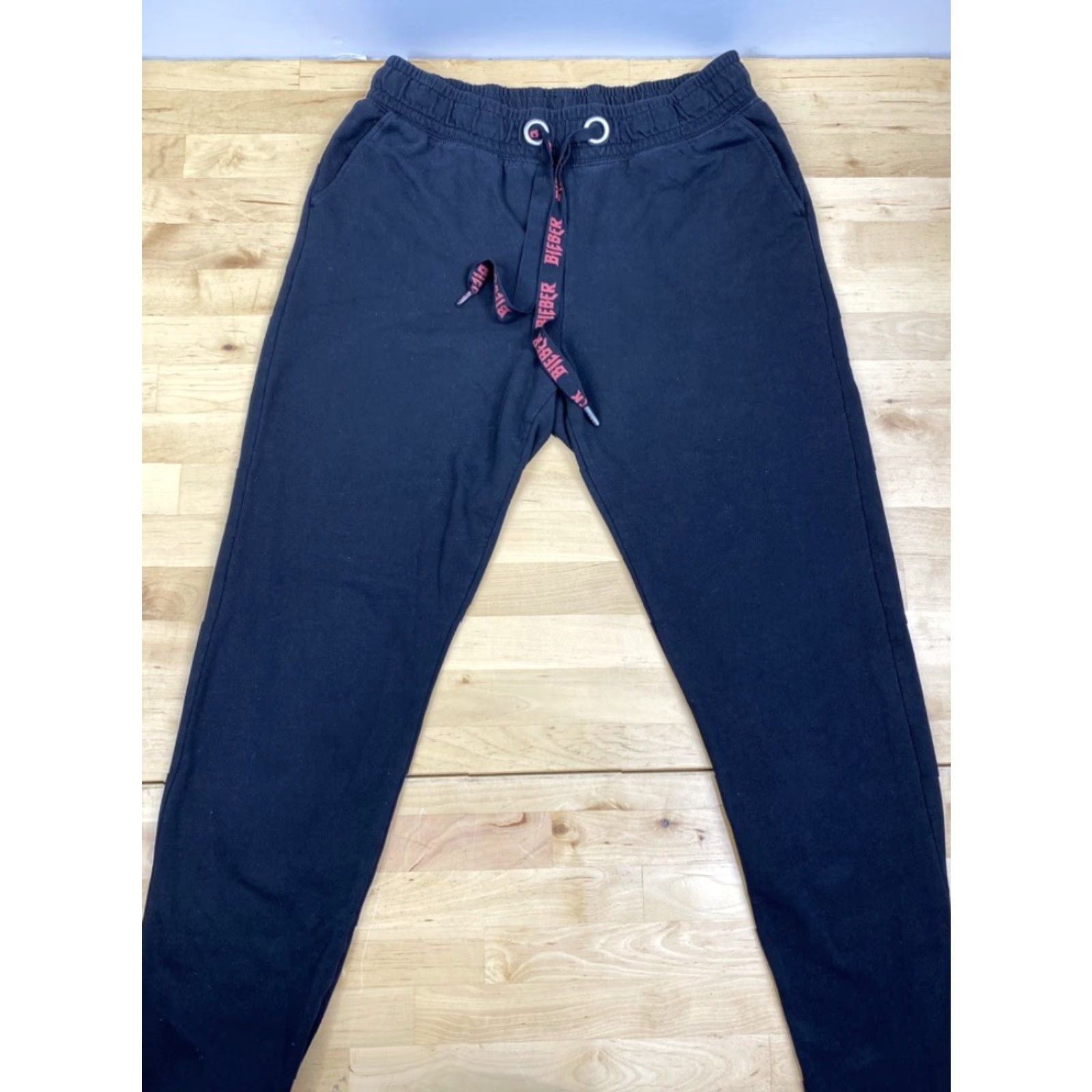 Vintage **VINTAGE Divided Women's Joggers Size S** User: **Divided Women's Joggers Size S** Size 28" / US 6 / IT 42 - 2 Thumbnail