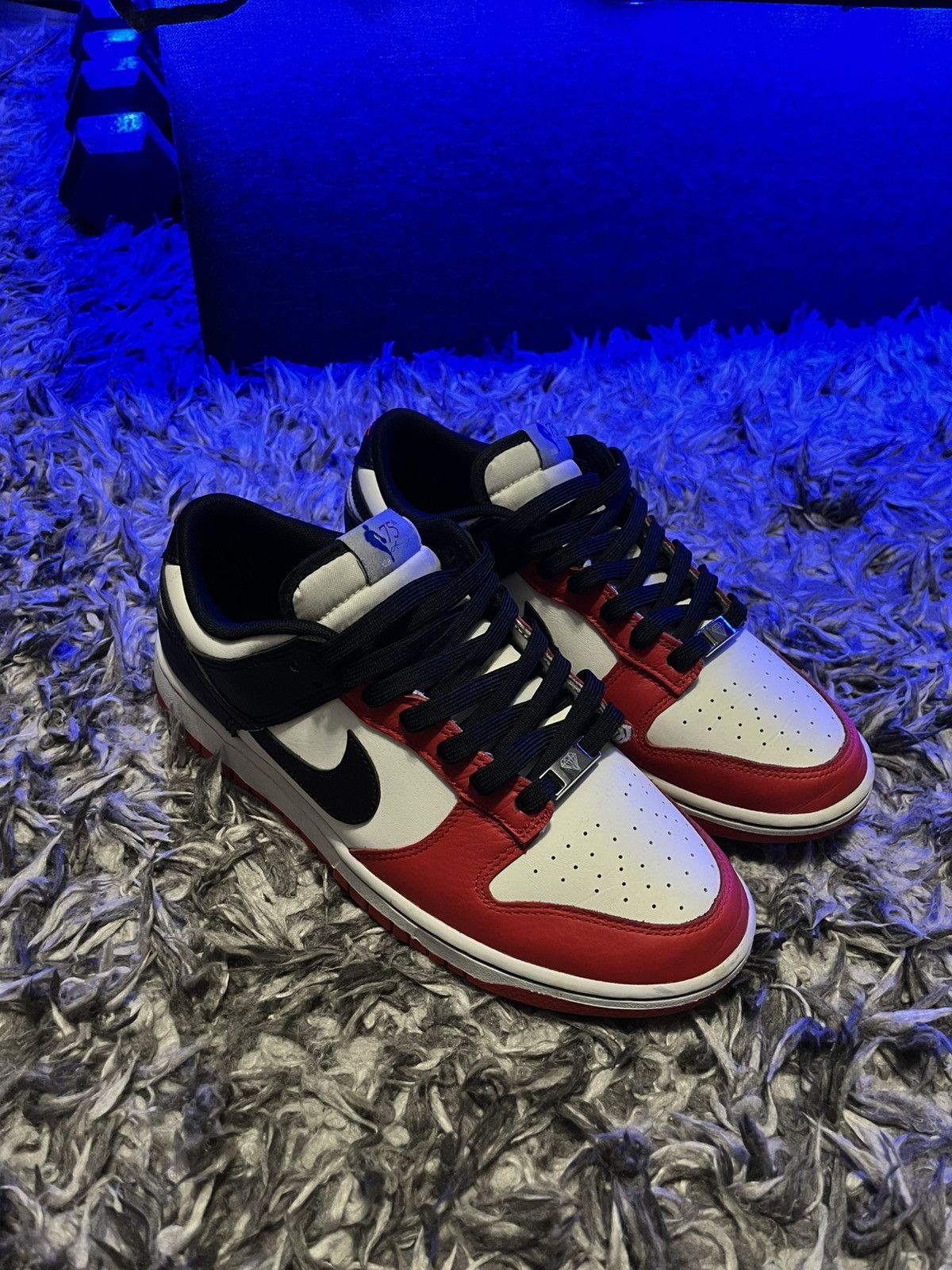 Nike Nike Dunk Low EMB NBA 75th Anniversary Chicago Size US 9.5 / EU 42-43 - 1 Thumbnail