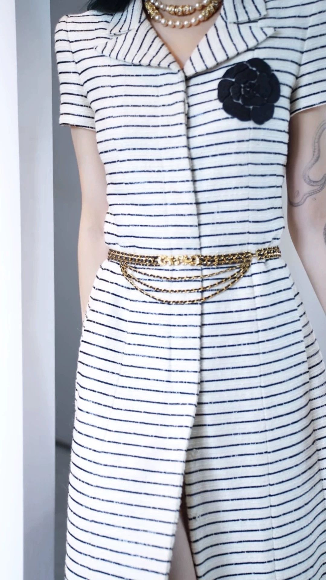 Chanel Chanel 2001 Black/White Sequin Camellia Dress Fr38/M Size S / US 4 / IT 40 - 1 Thumbnail